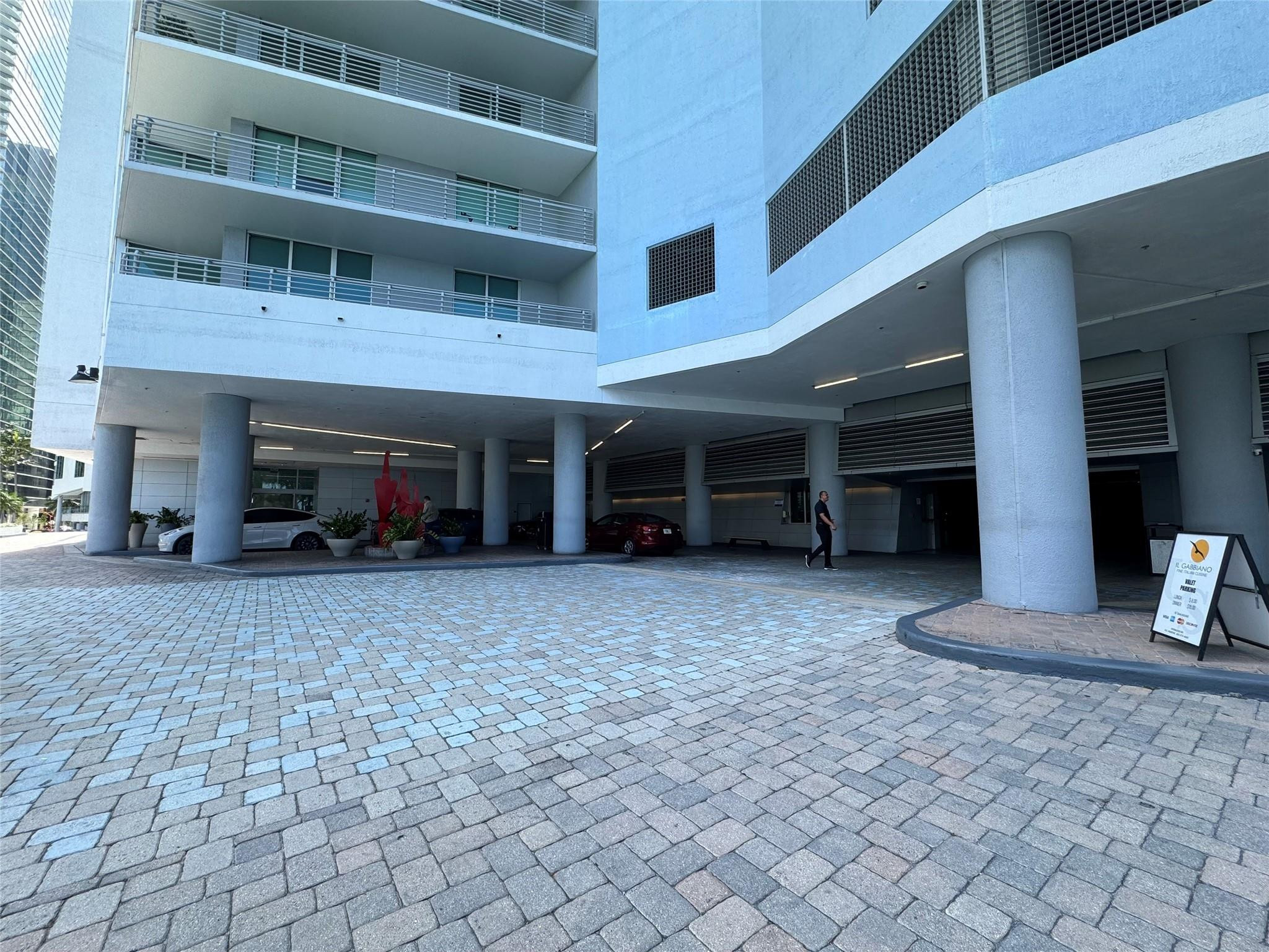 325 S Biscayne Blvd 2518