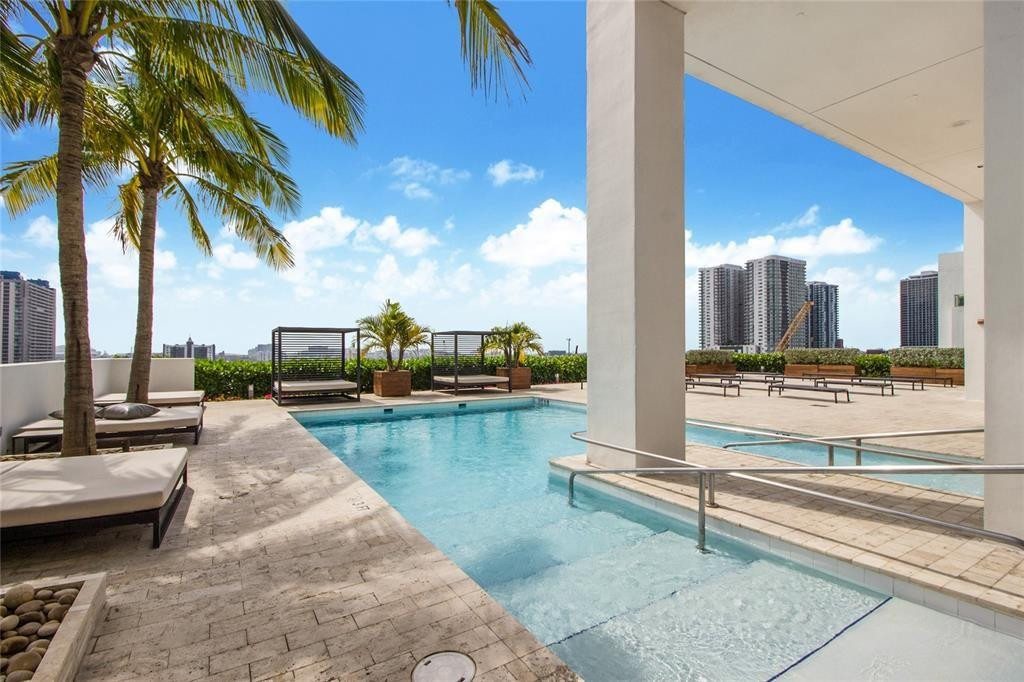 1040 Biscayne Blvd 2108