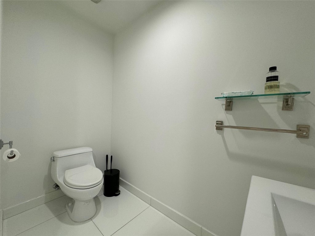 1040 Biscayne Blvd 2108