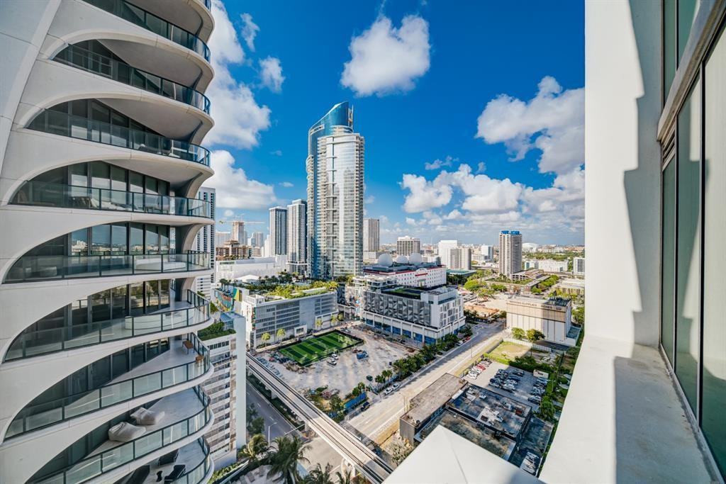 1040 Biscayne Blvd 2108