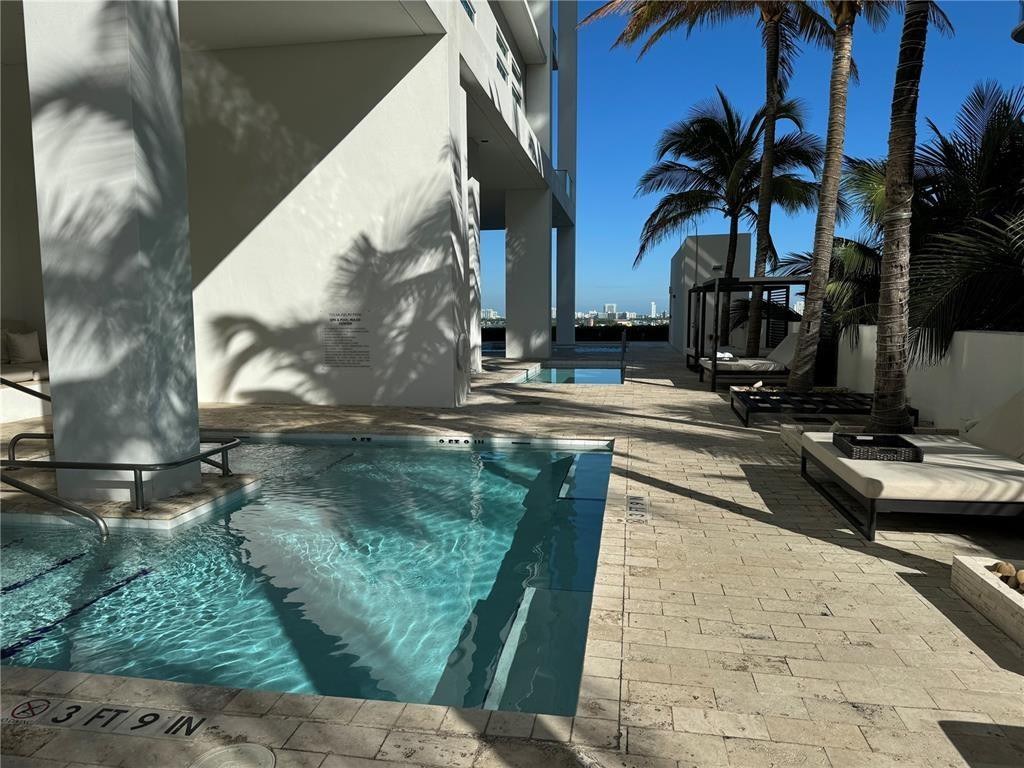 1040 Biscayne Blvd 2108