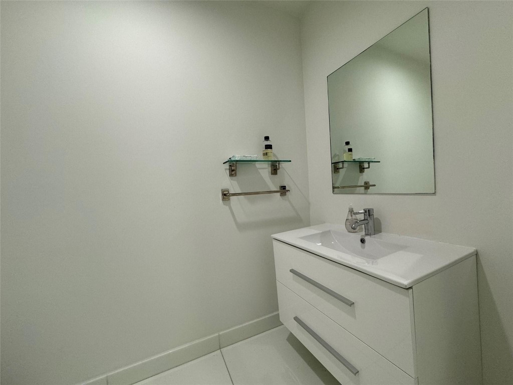 1040 Biscayne Blvd 2108