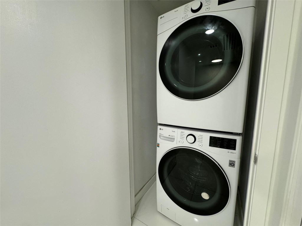 1040 Biscayne Blvd 2108