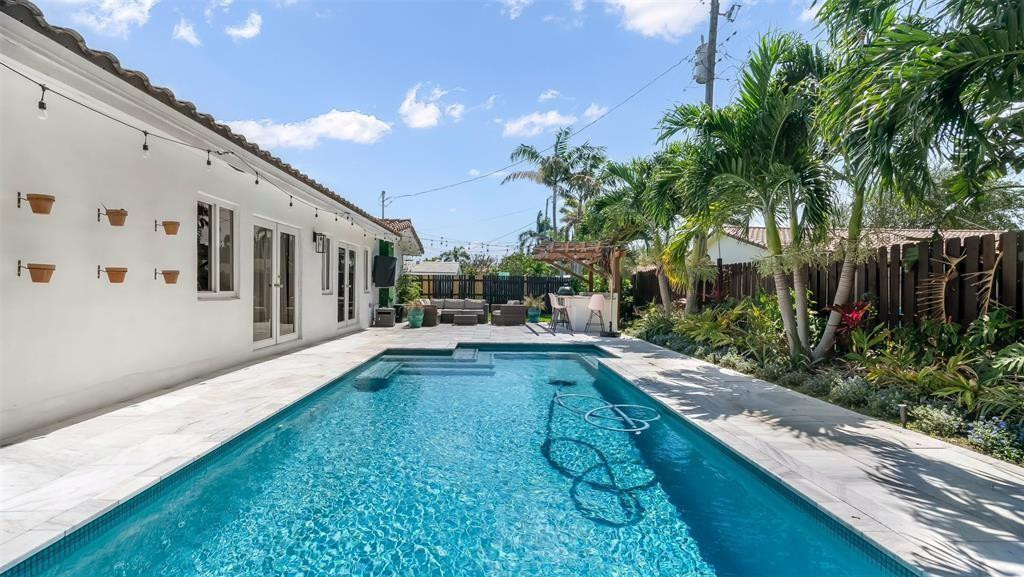2800 NE 53rd Street