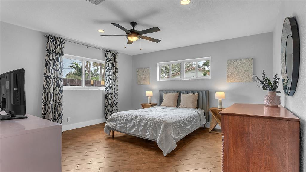 2800 NE 53rd Street