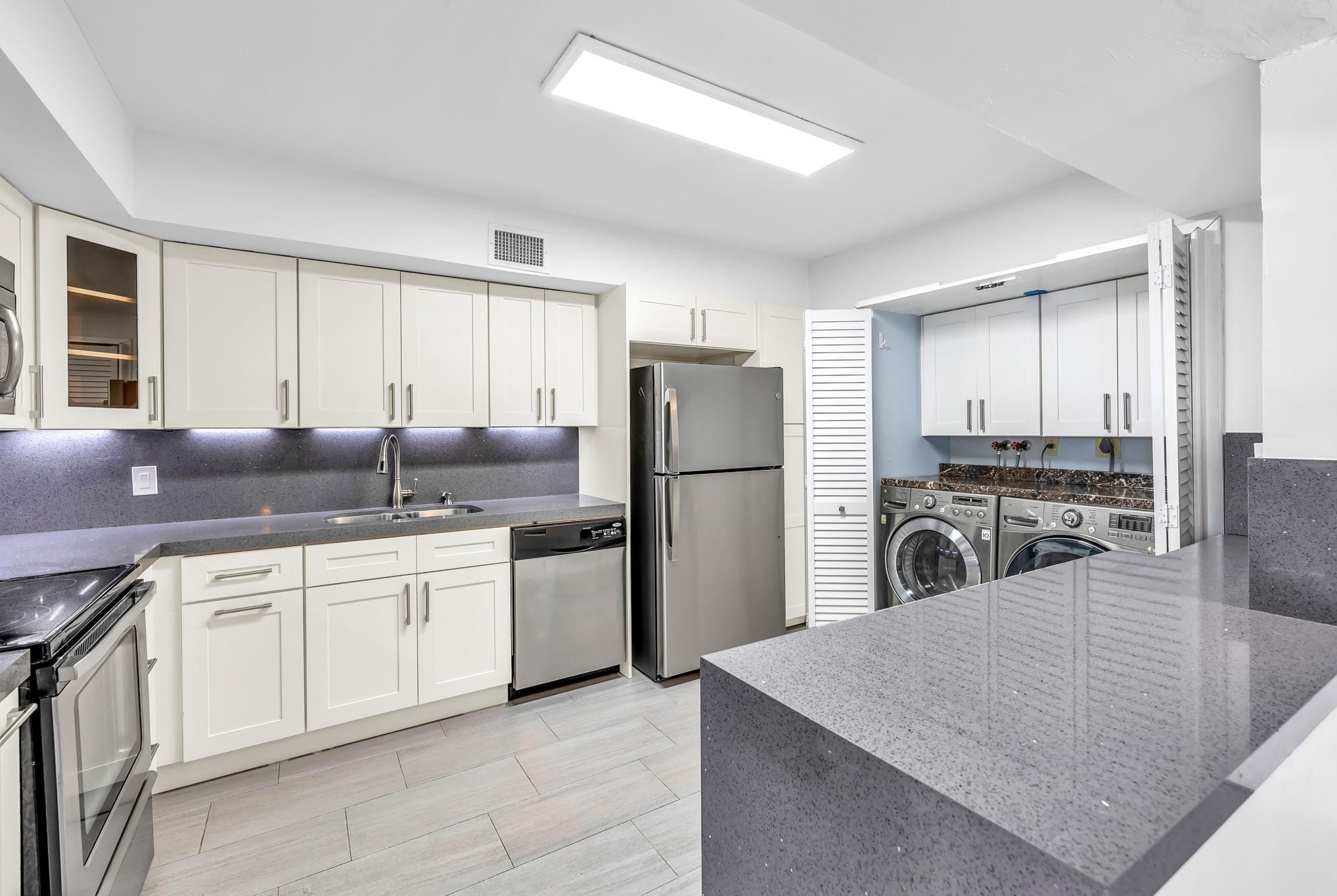 2802 N 46th Avenue B518