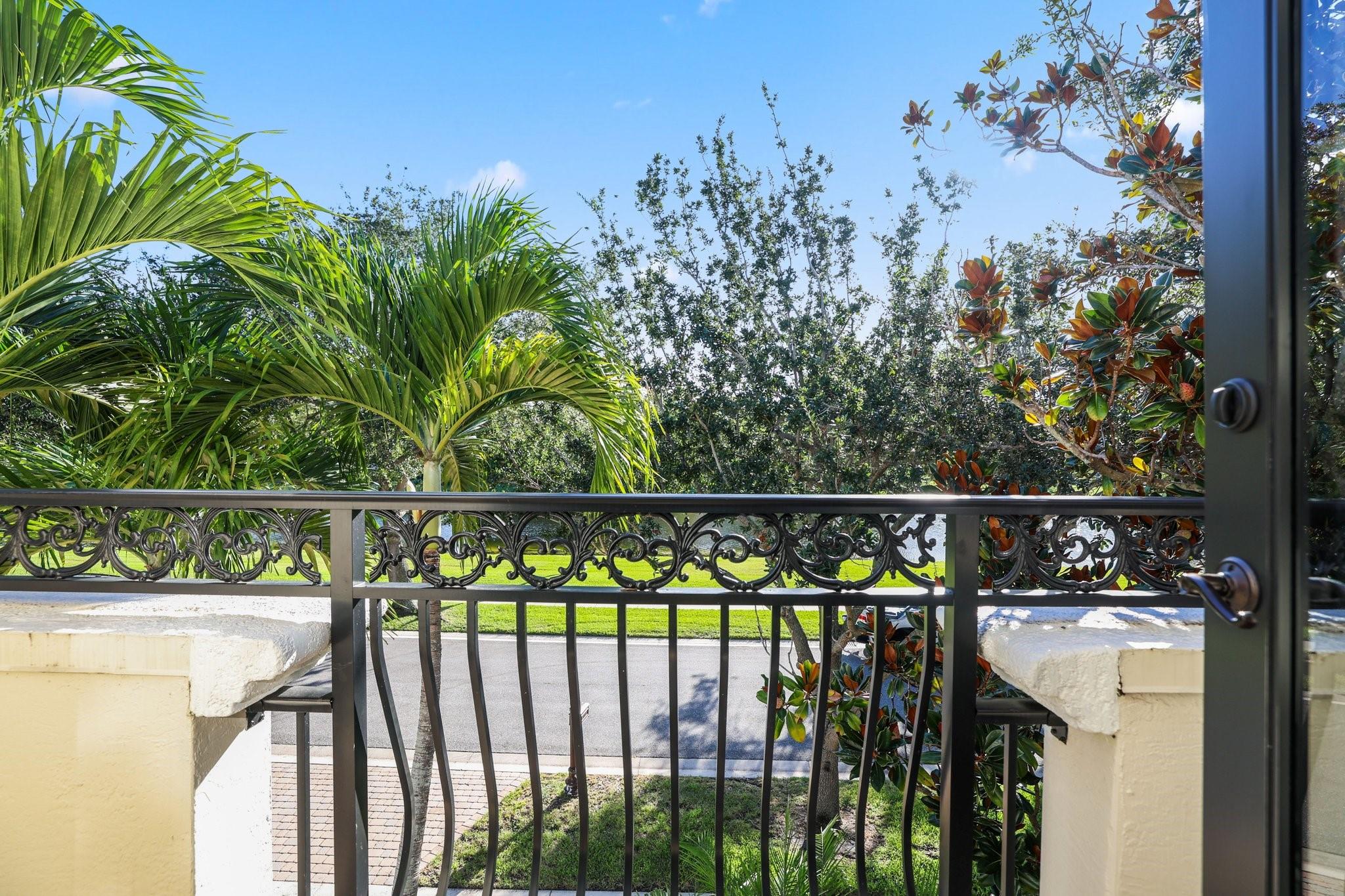 17760 Villa Club Way