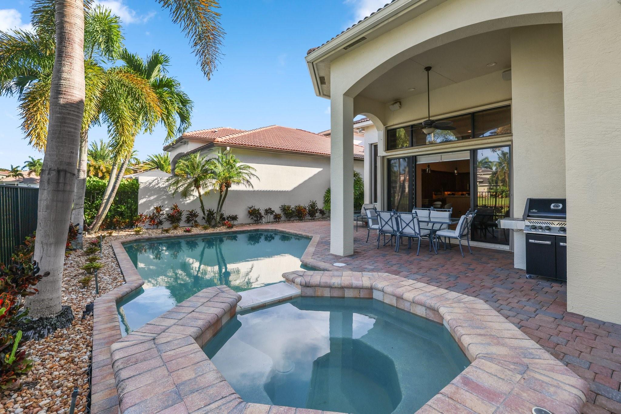 17760 Villa Club Way