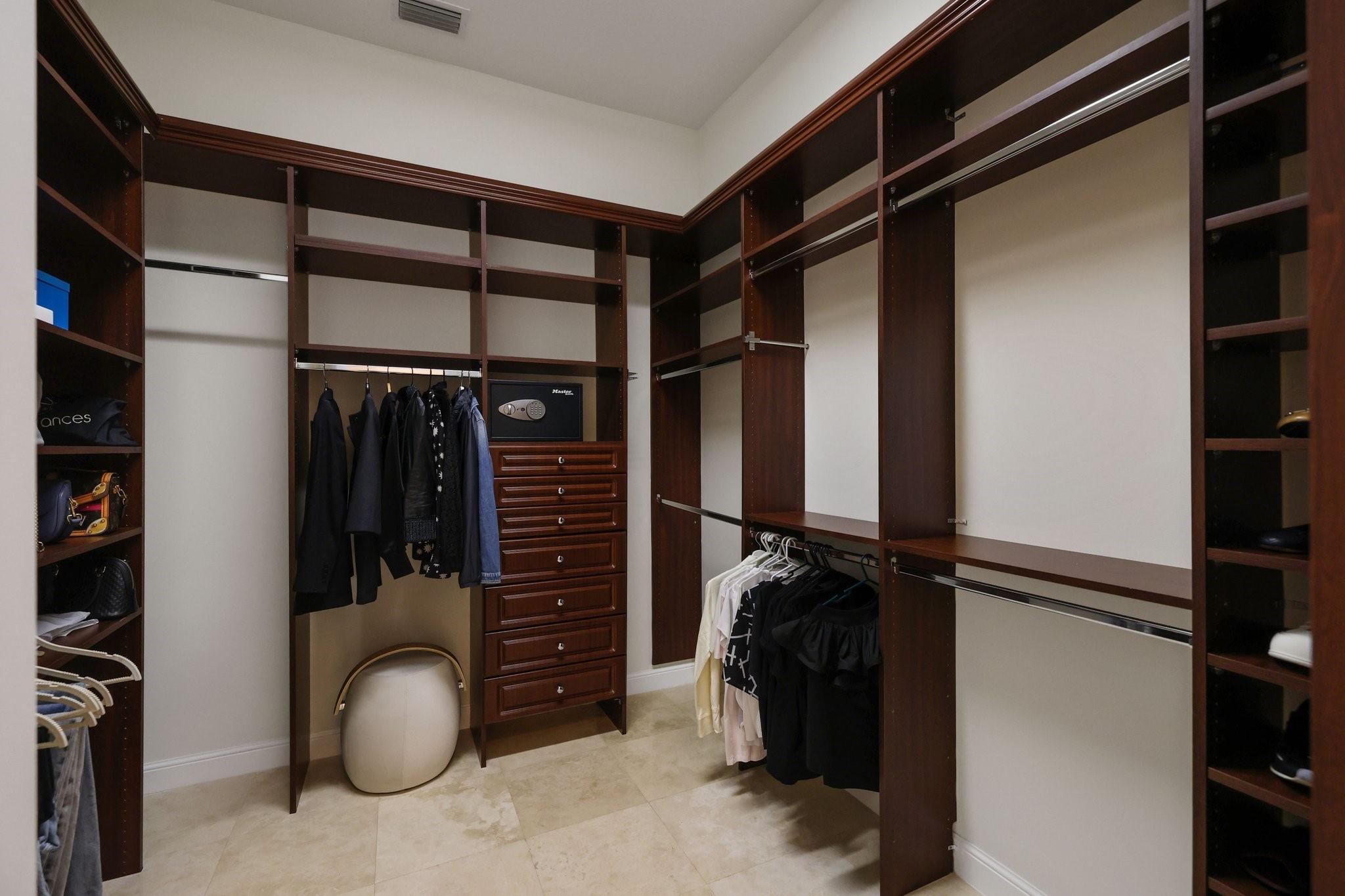 17760 Villa Club Way