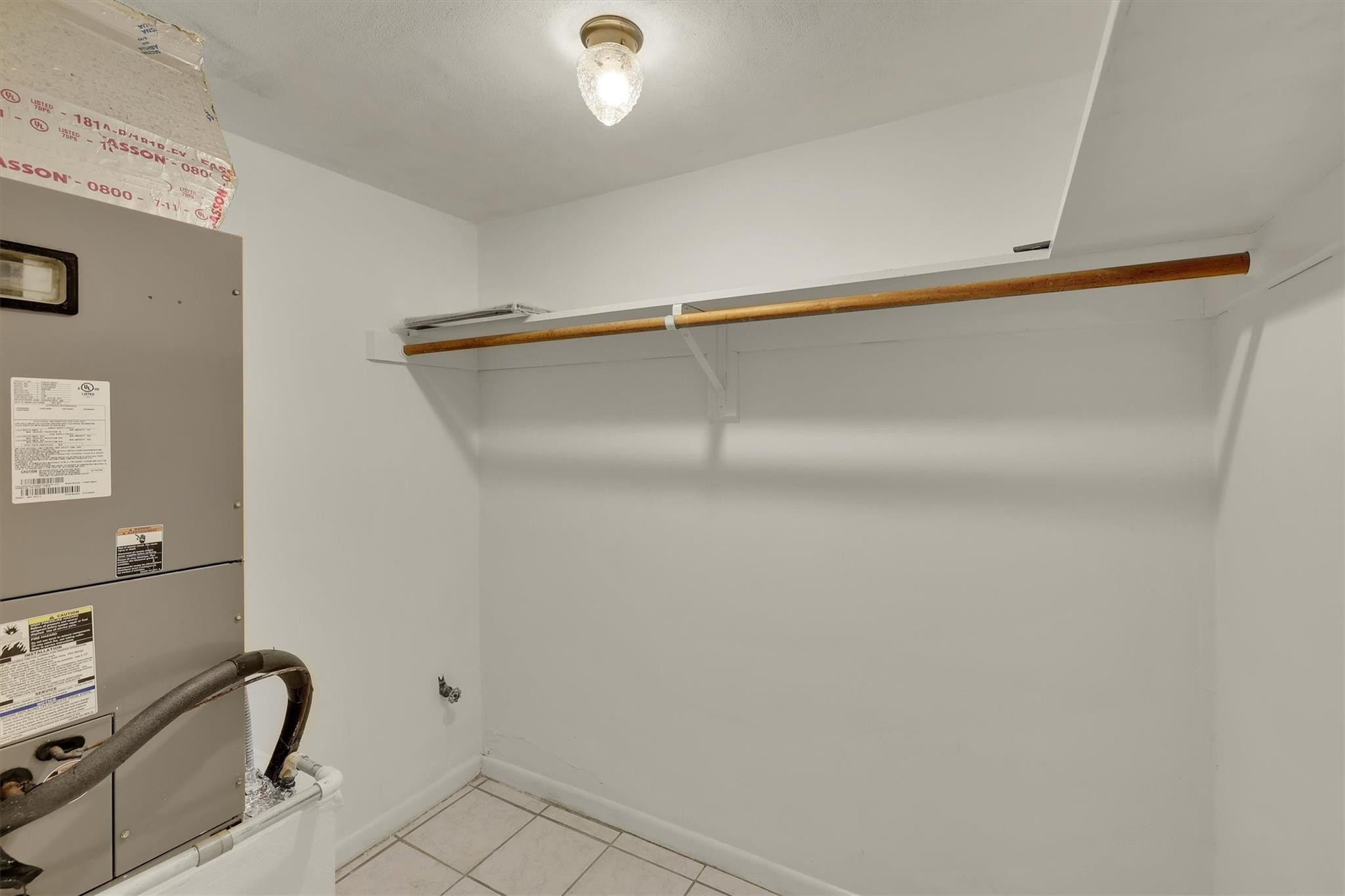 2050 NE 39th Street S102