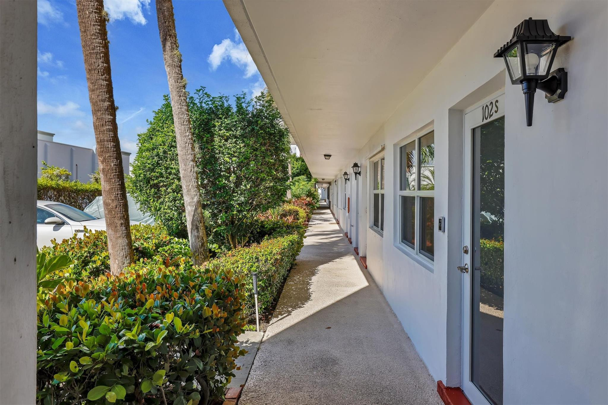 2050 NE 39th Street S102