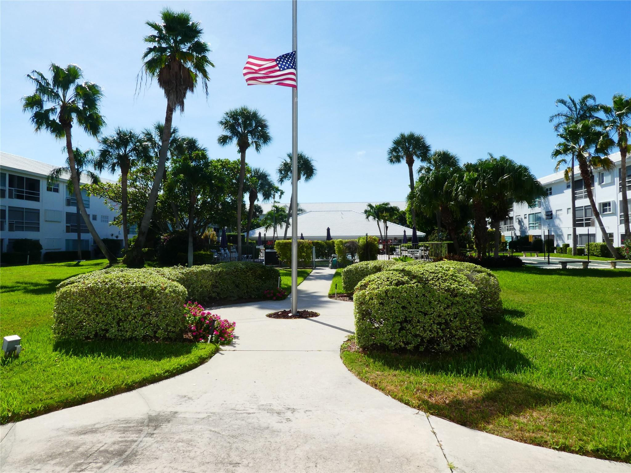 2050 NE 39th Street S102