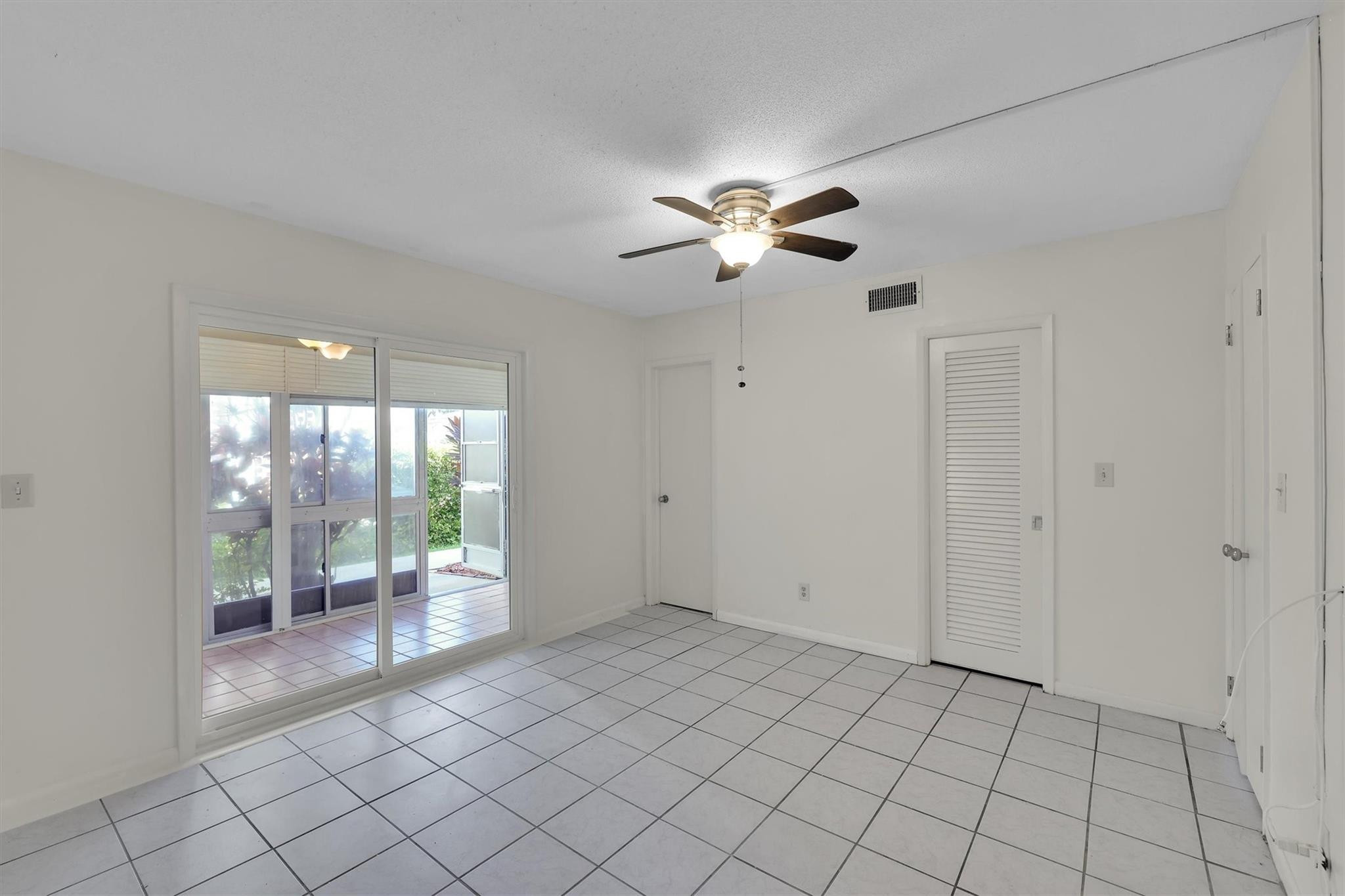 2050 NE 39th Street S102