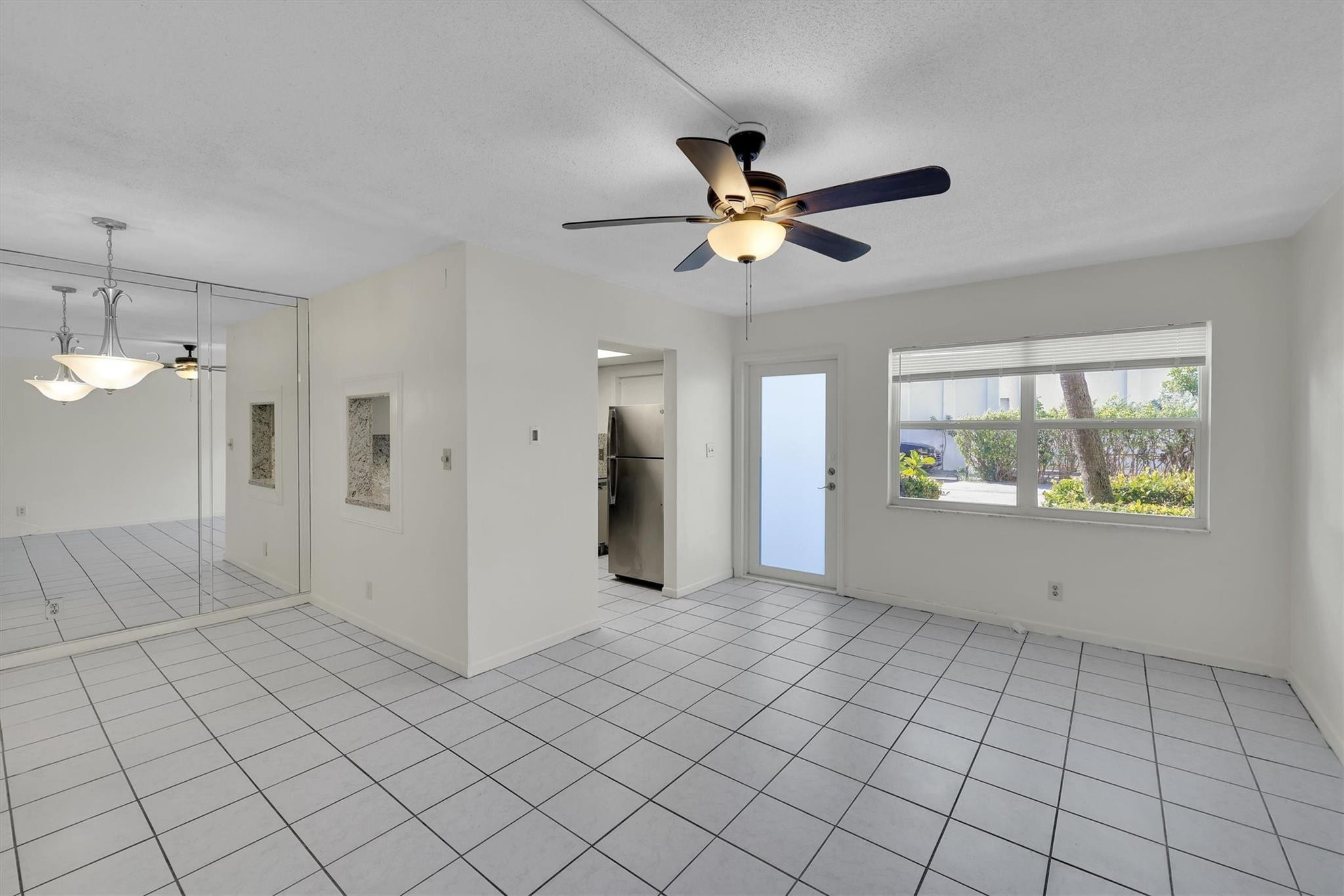 2050 NE 39th Street S102