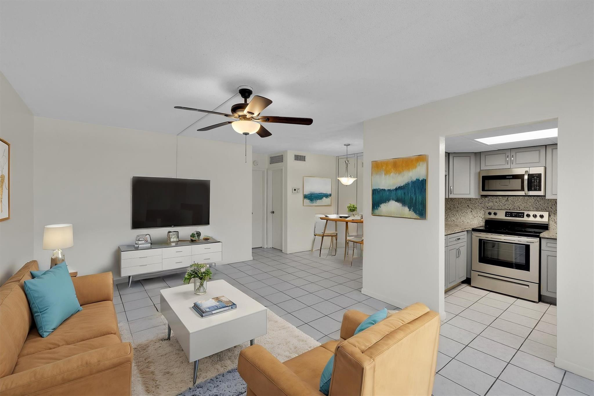 2050 NE 39th Street S102