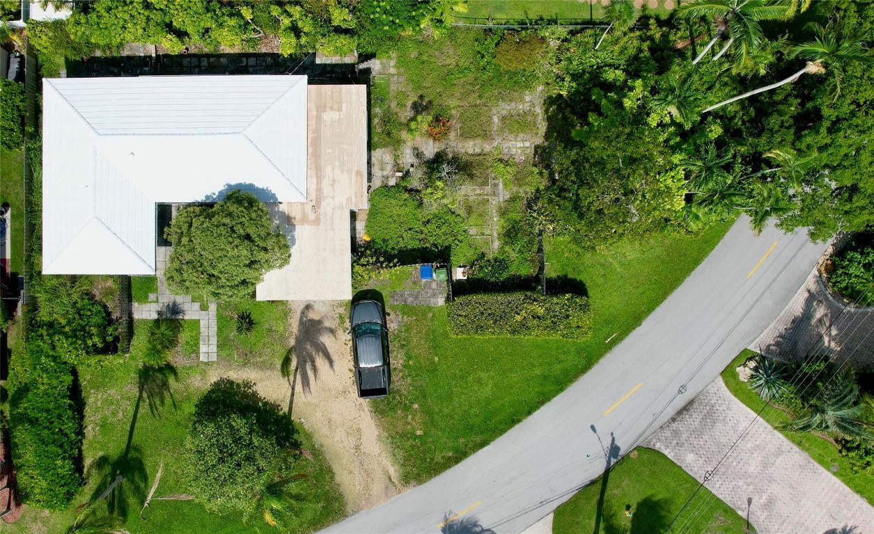 1900 Coral Gardens Drive