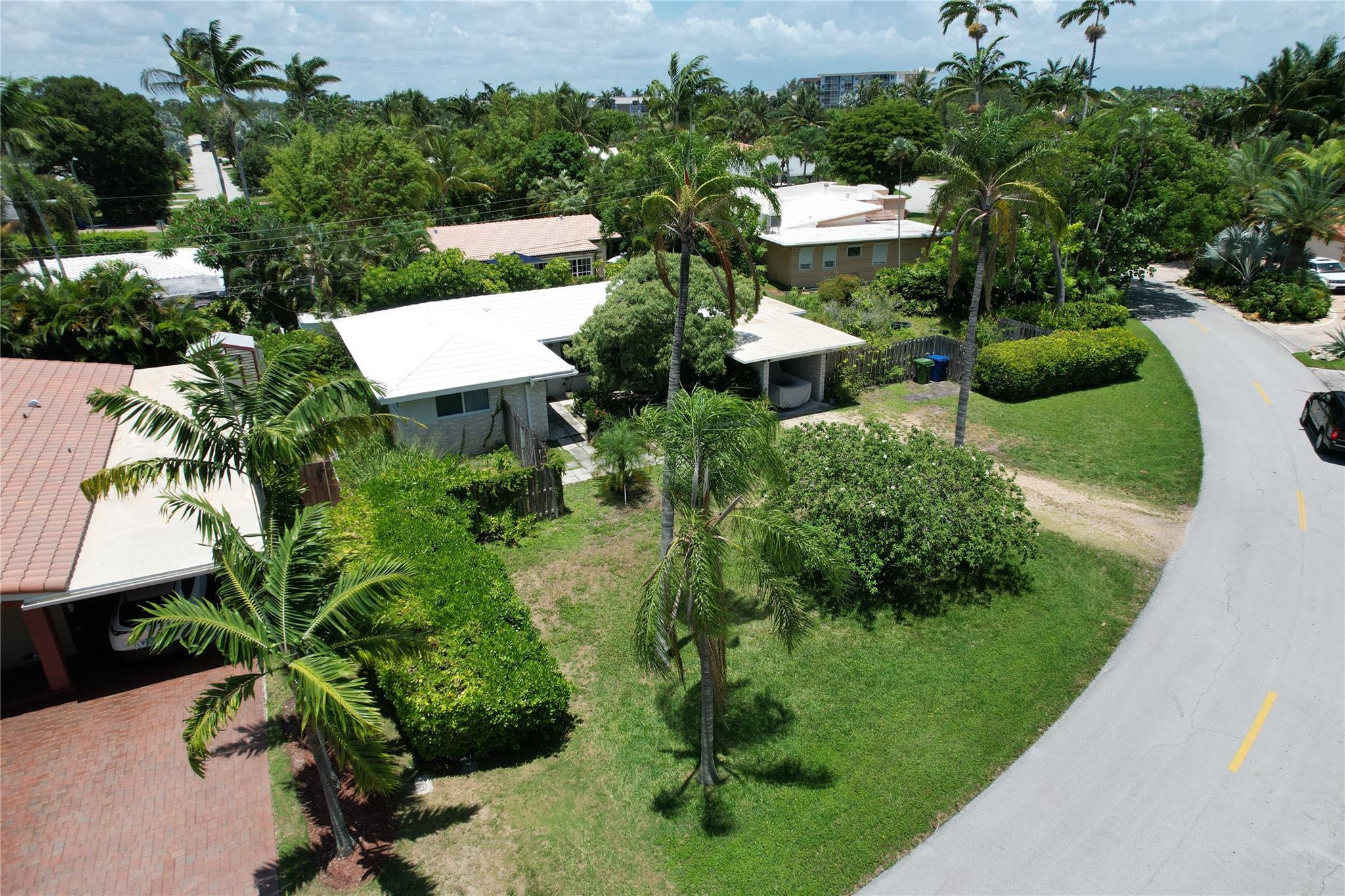 1900 Coral Gardens Drive