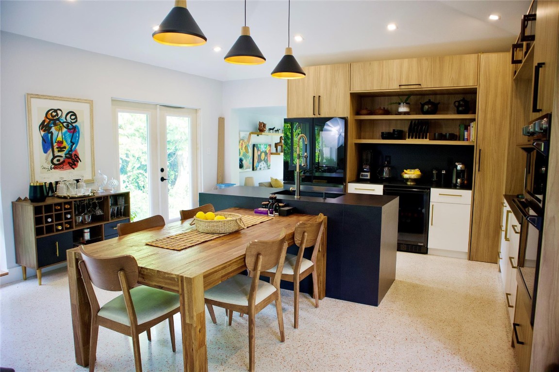 1900 Coral Gardens Drive