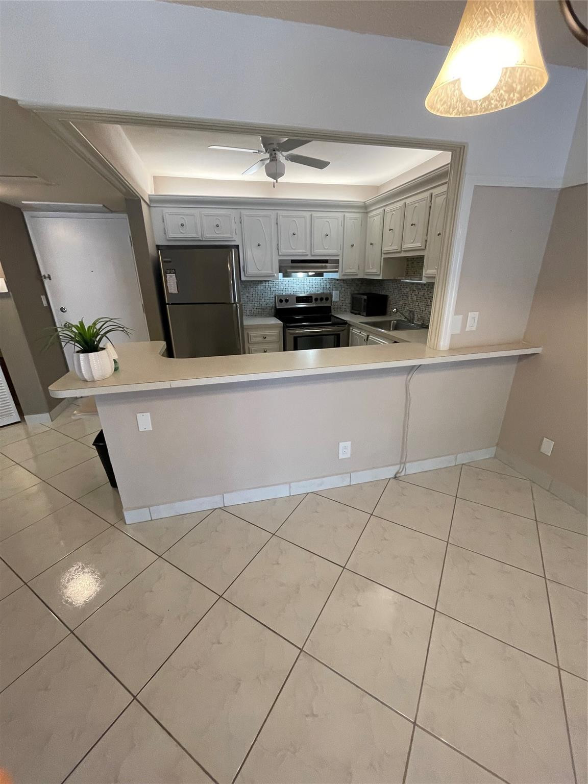 253 S Cypress Rd 204