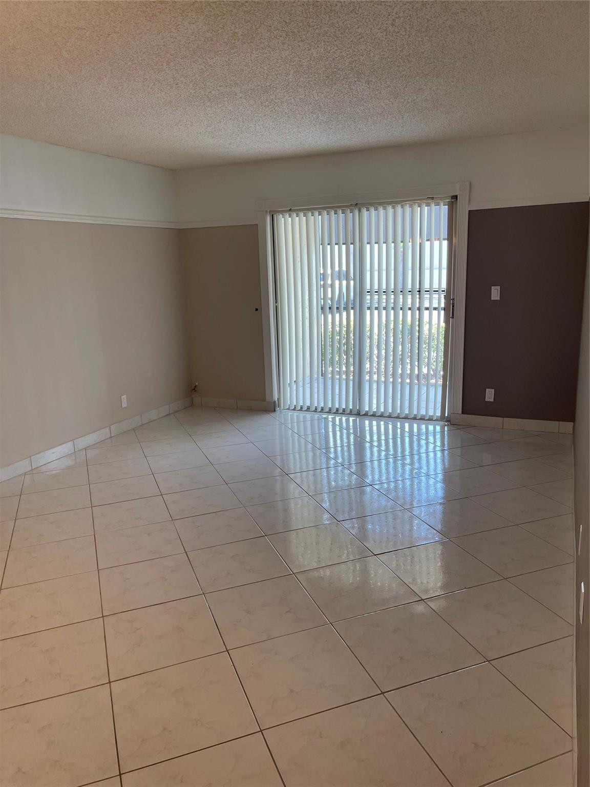 253 S Cypress Rd 204