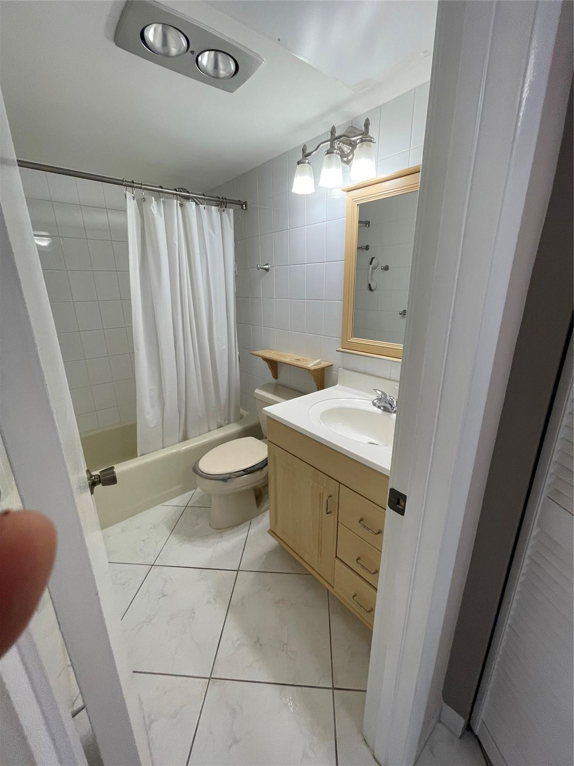 253 S Cypress Rd 204