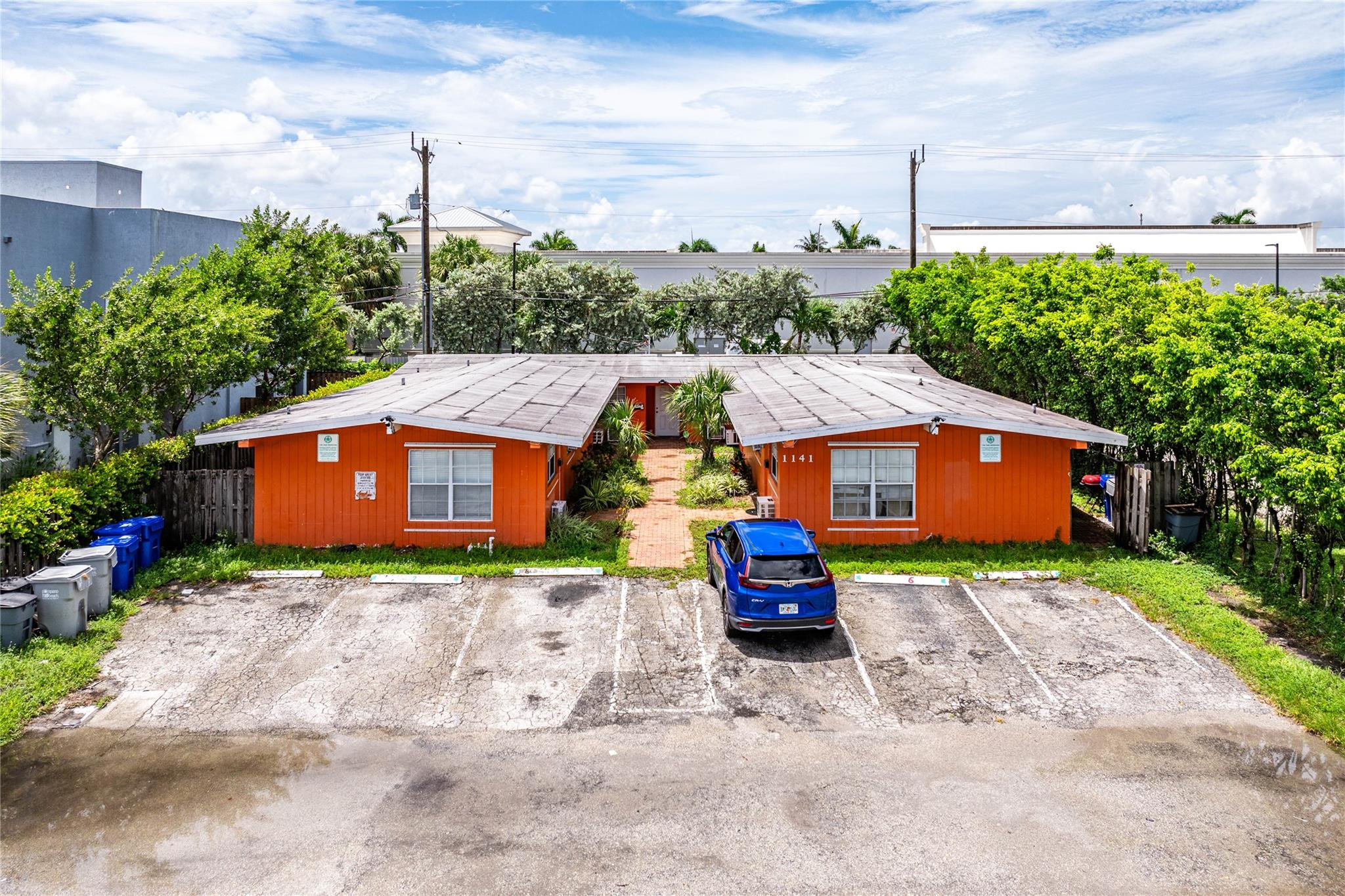 1141 NE 23rd Ter