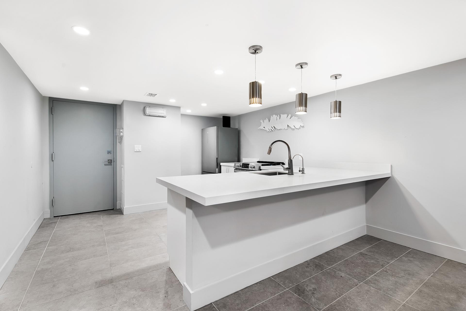 1160 N Federal Highway 219