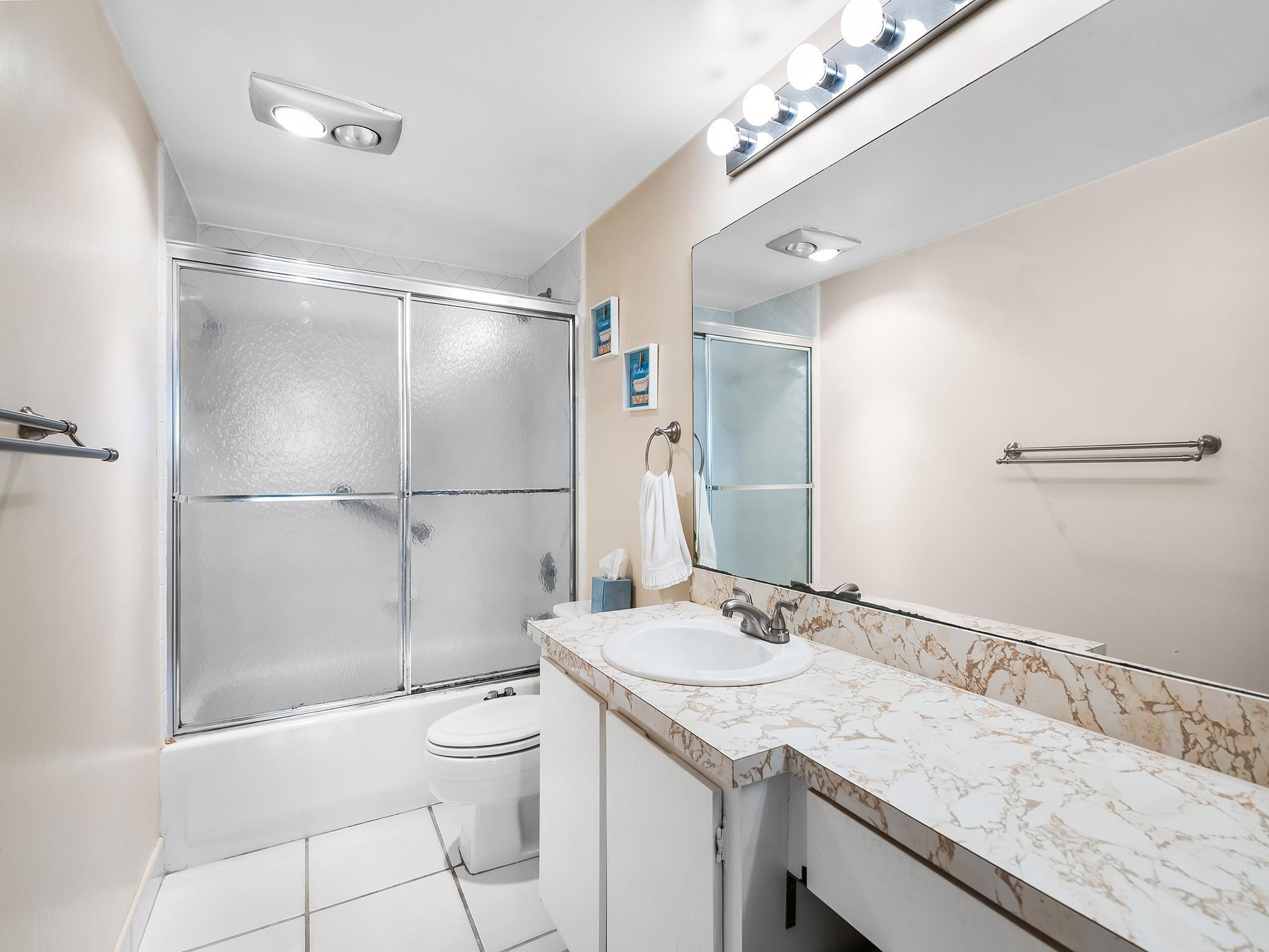 1160 N Federal Highway 219