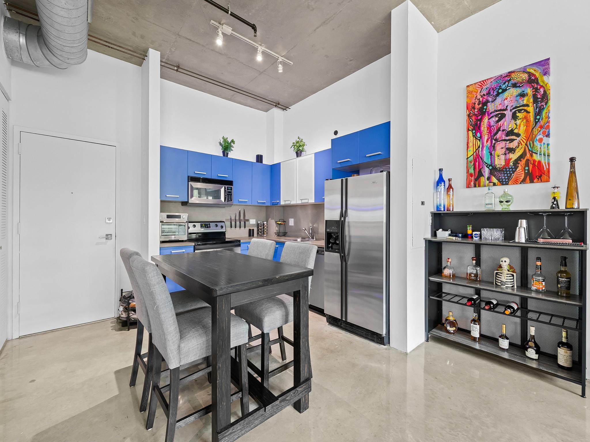 313 NE 2nd Street 201