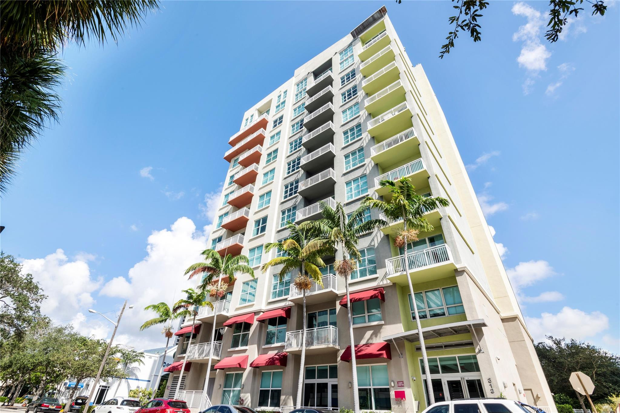 313 NE 2nd Street 201