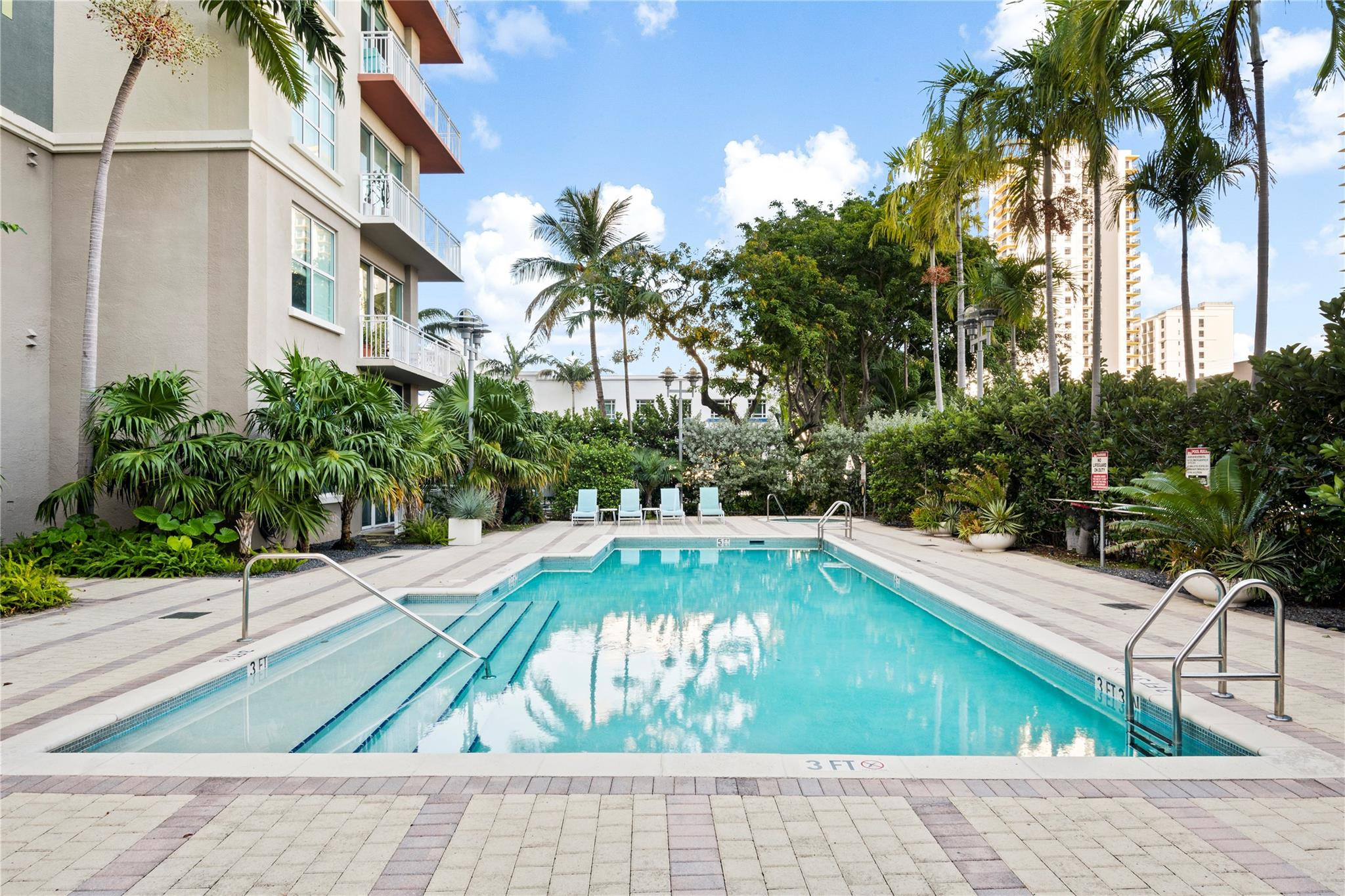 313 NE 2nd Street 201