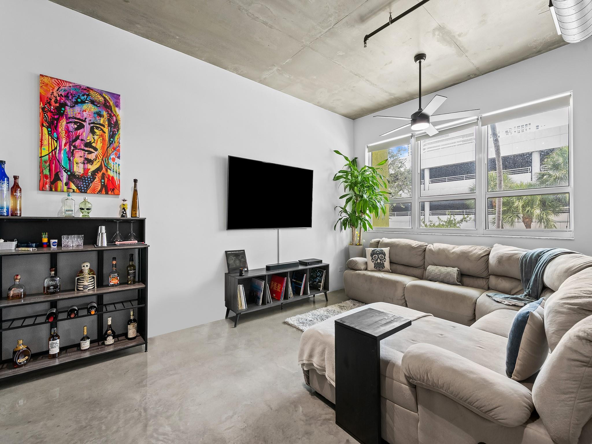 313 NE 2nd Street 201