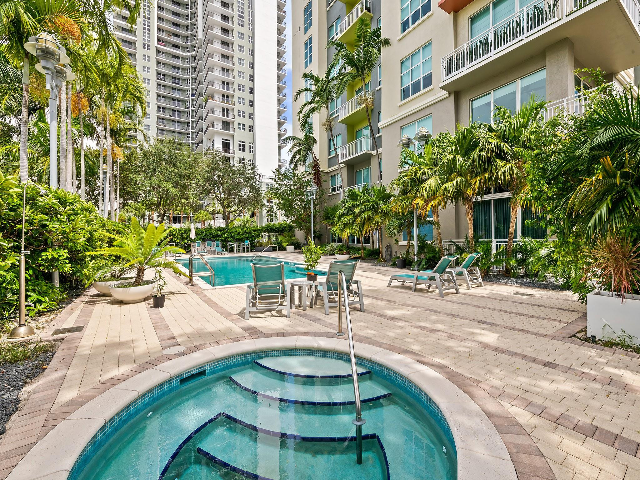 313 NE 2nd Street 201