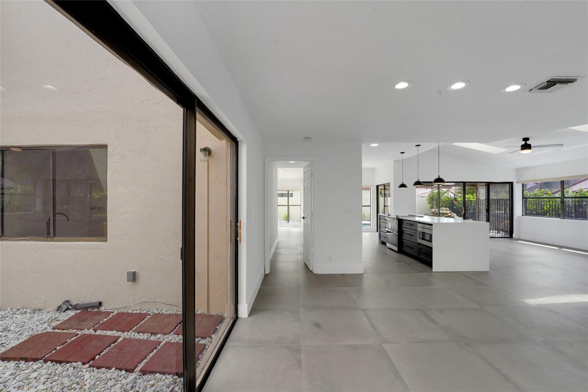 7850 Villa Nova Drive