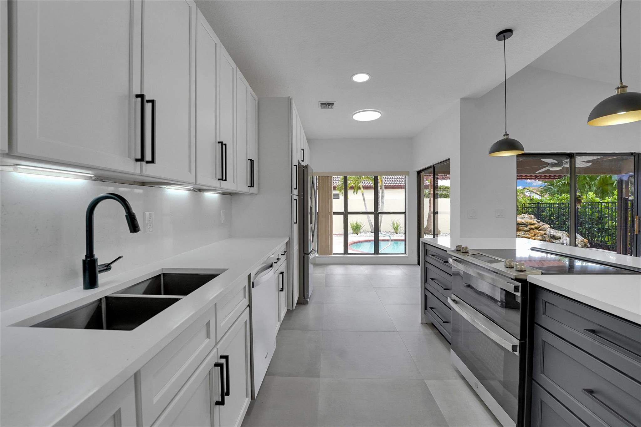 7850 Villa Nova Drive