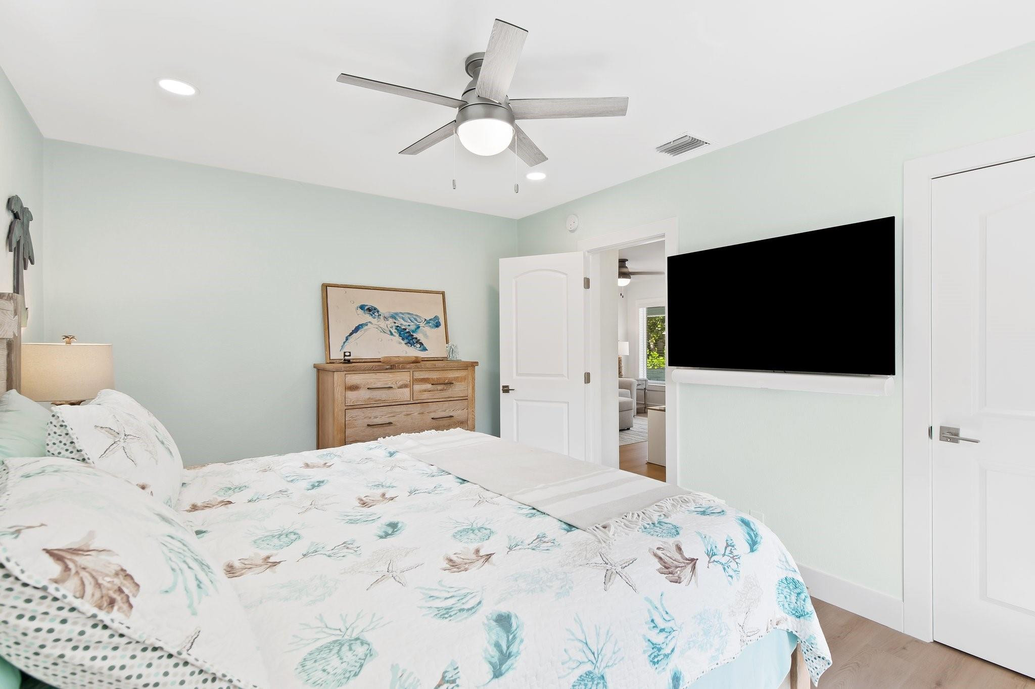 1112 NE 11th Street 1