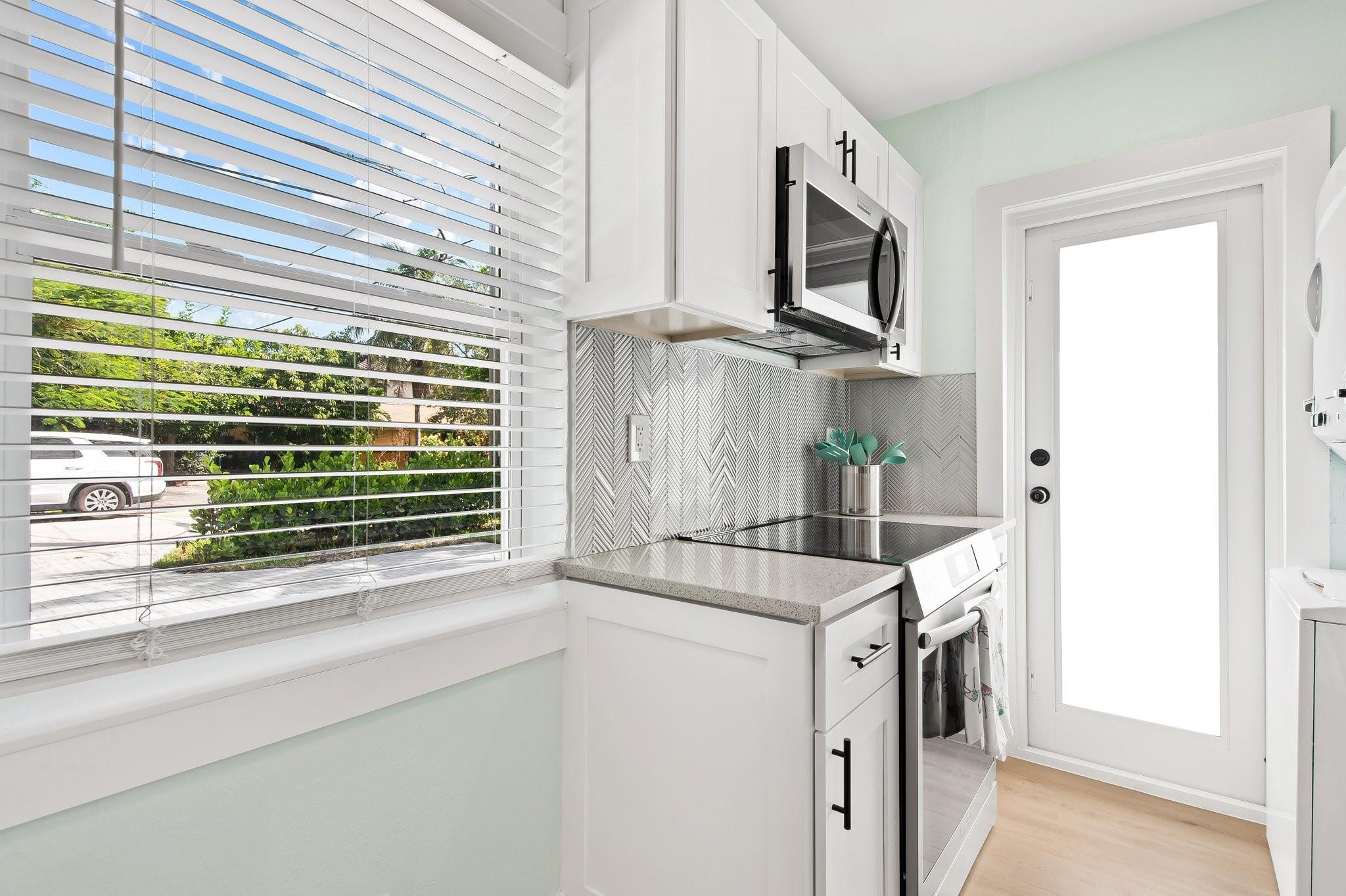 1112 NE 11th Street 1