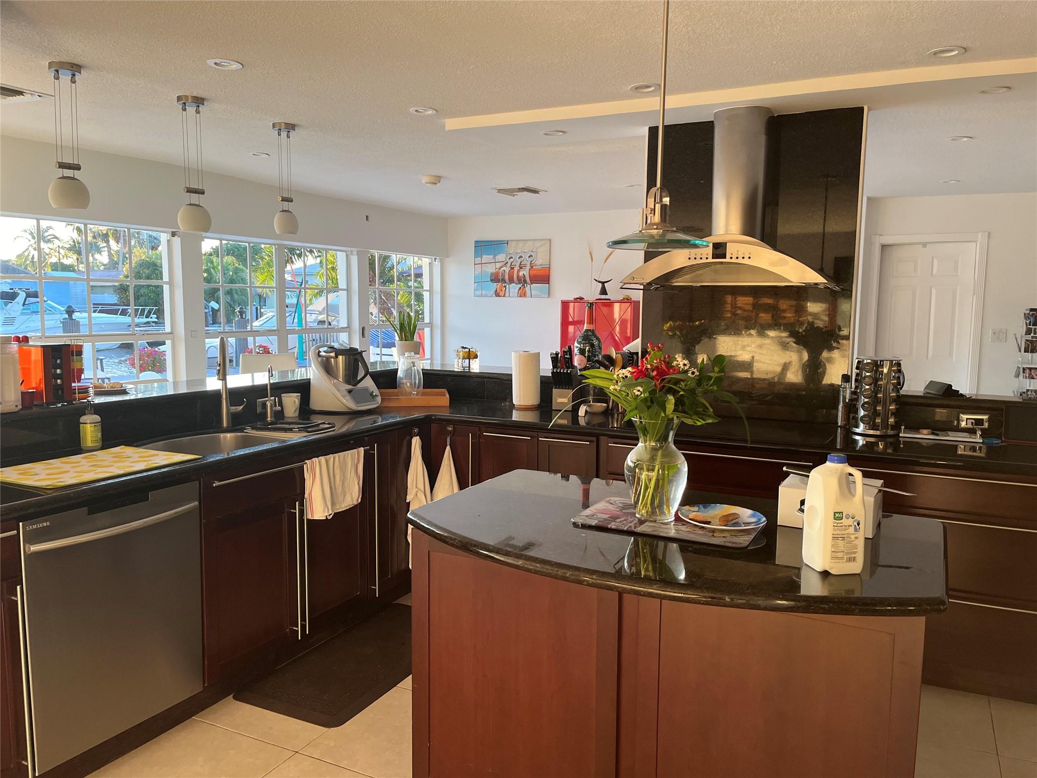 380 SE 12th Ave