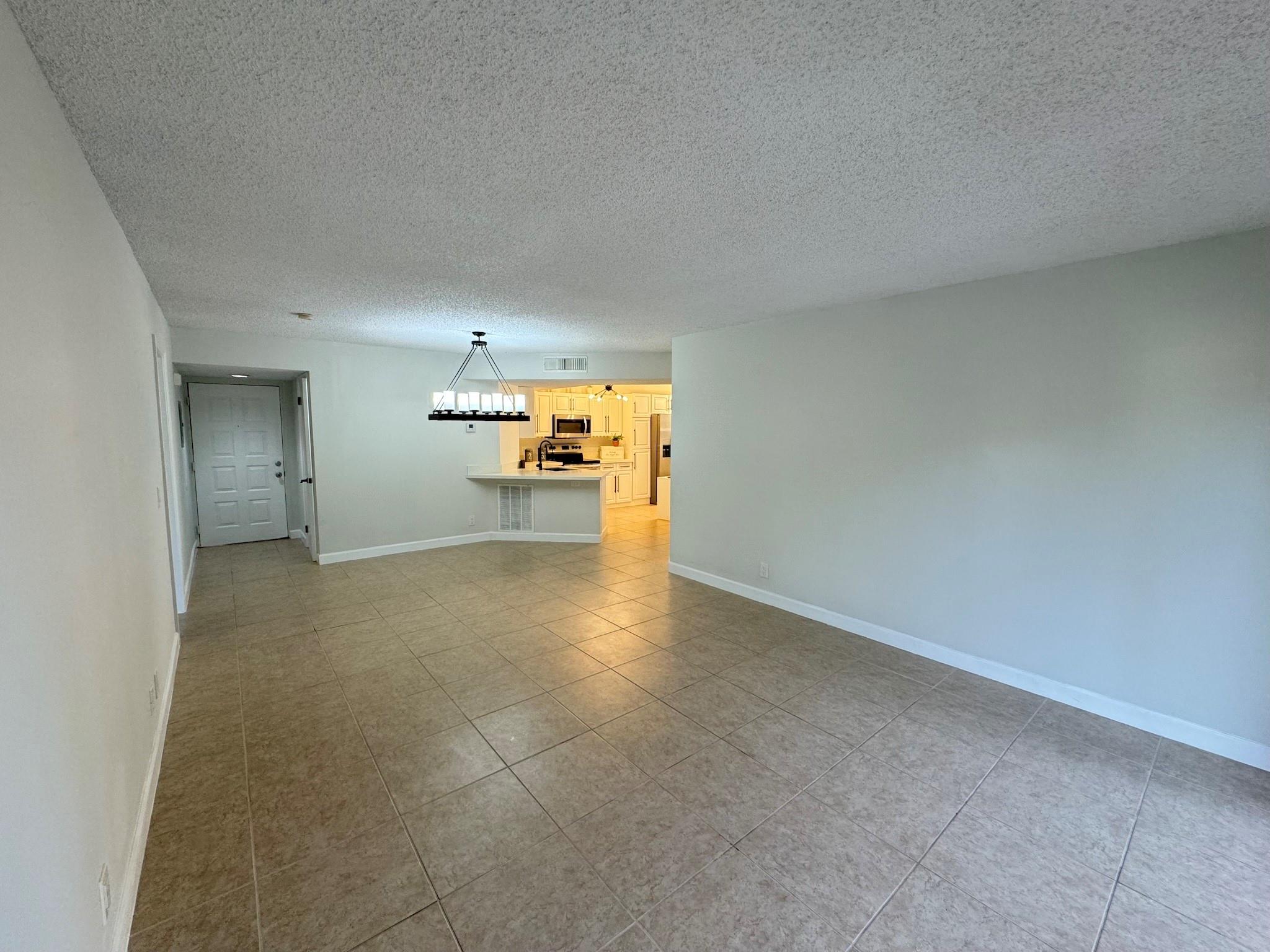 8901 Wiles Rd 208