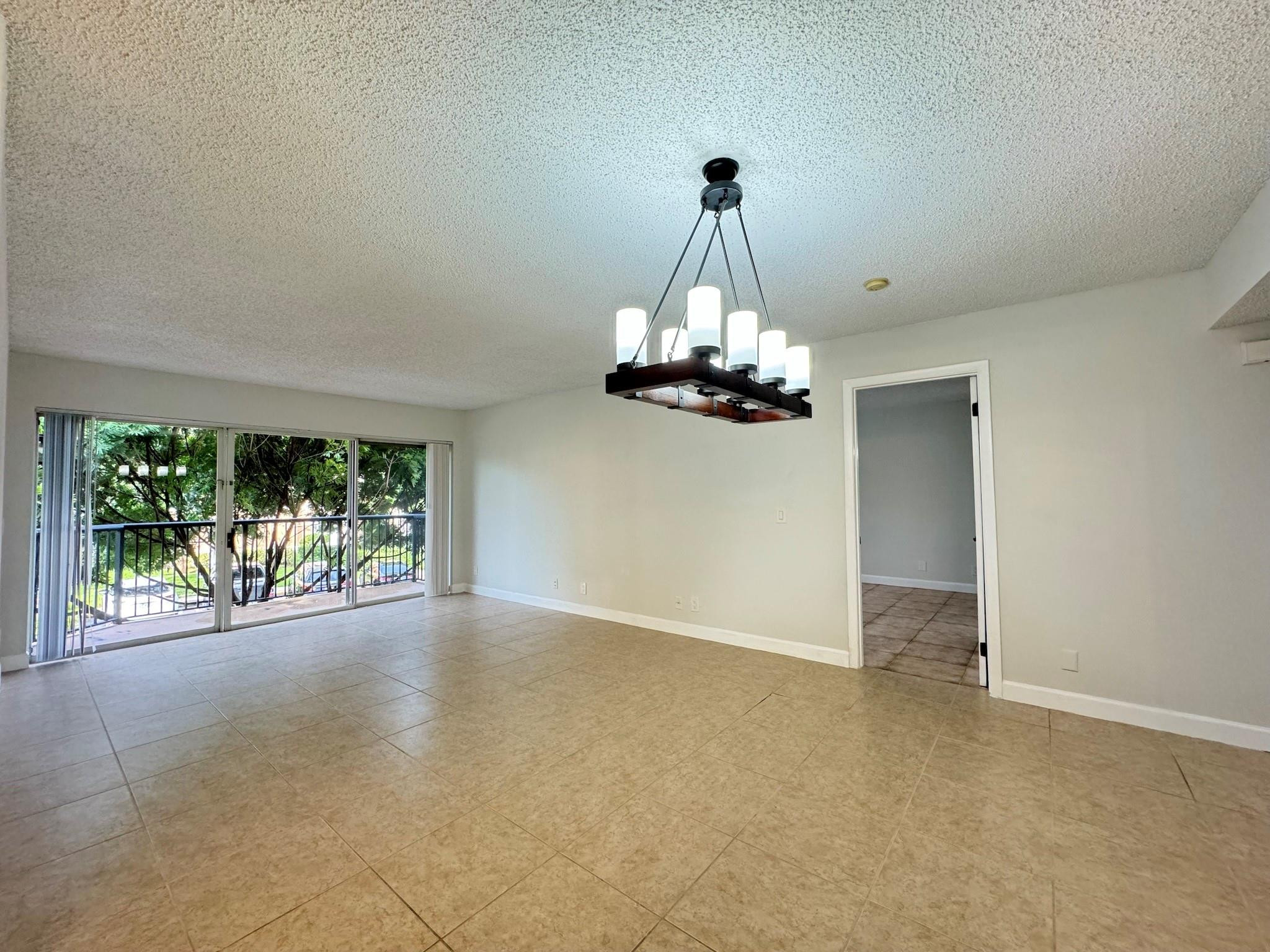 8901 Wiles Rd 208