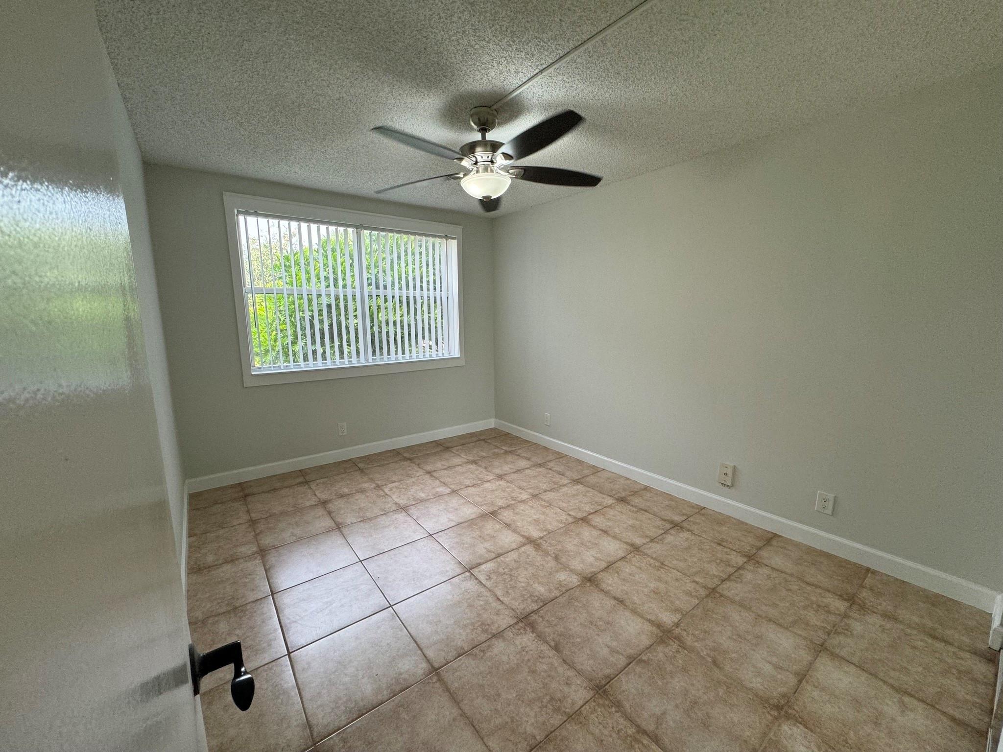 8901 Wiles Rd 208