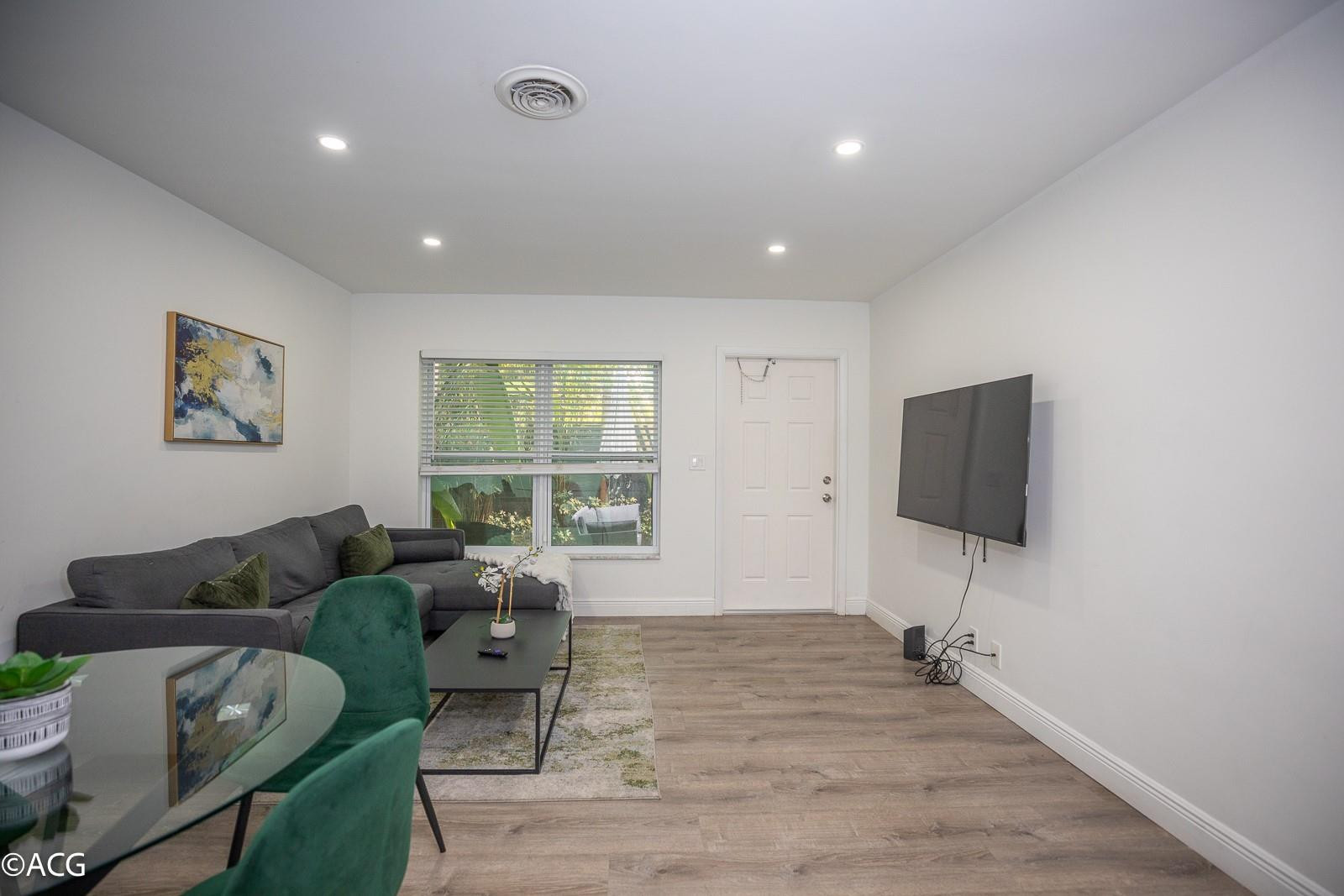 19 NE 16th Street 1