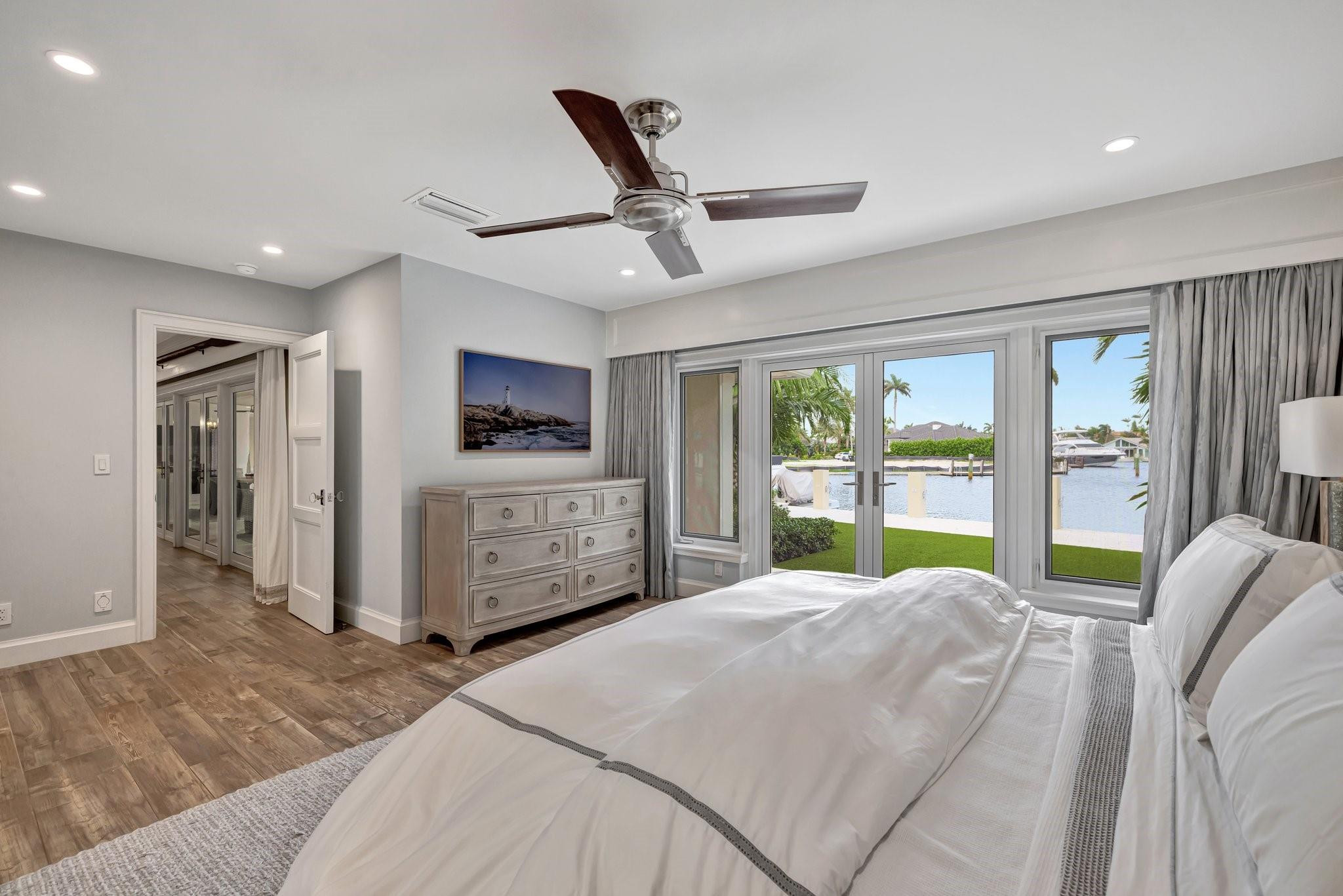 2501 NE 33rd Street