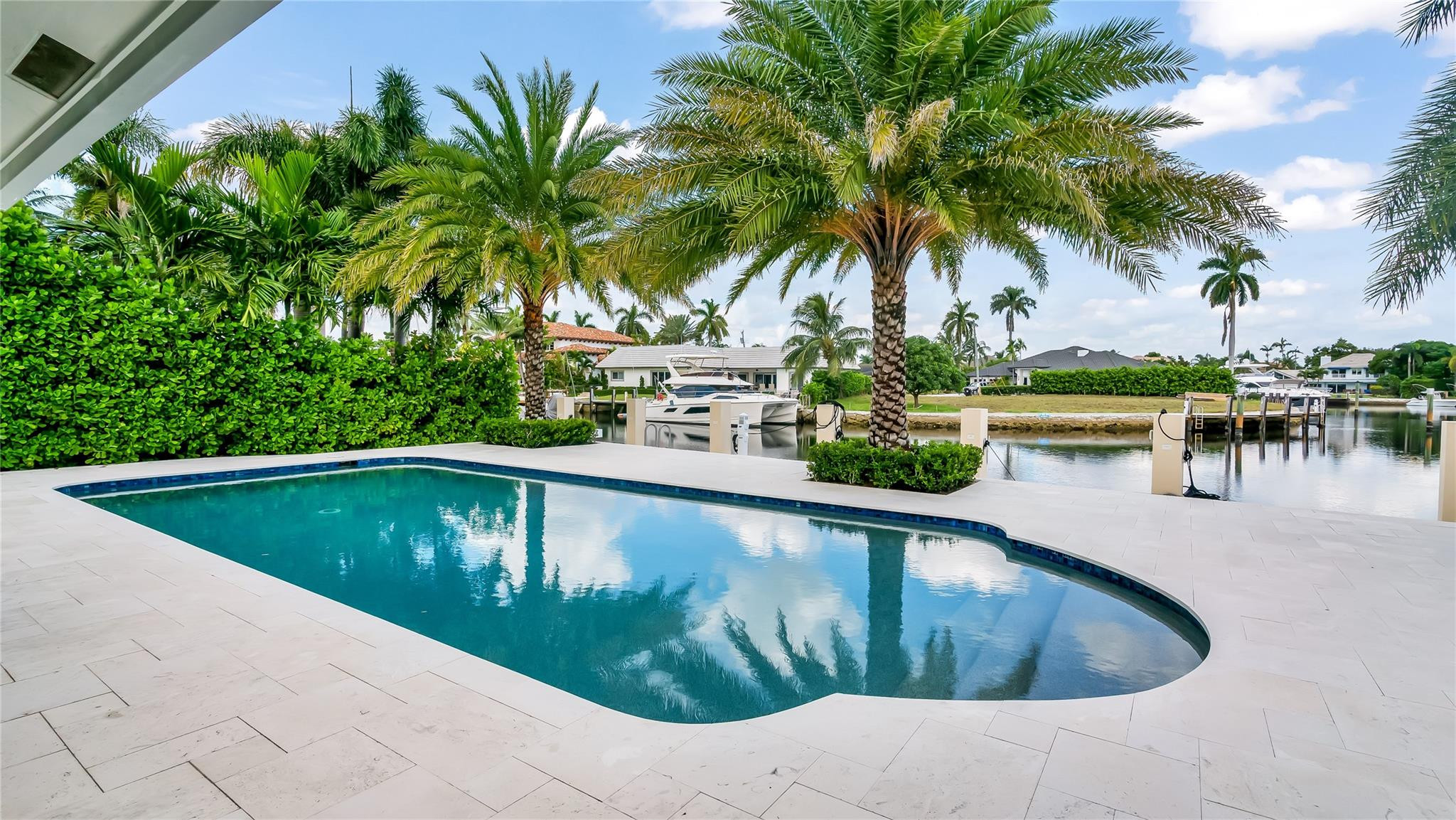 2501 NE 33rd Street