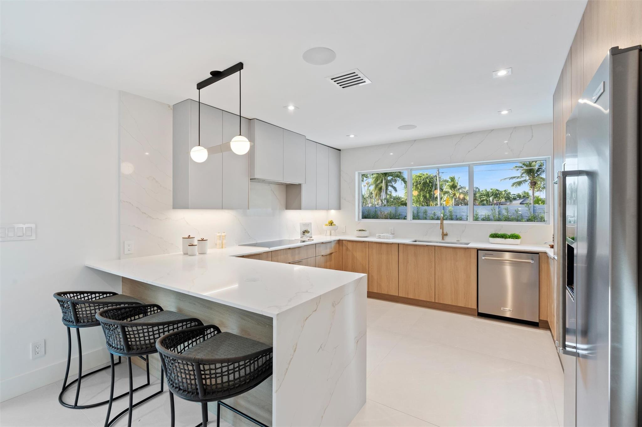2000 Coral Gardens Drive