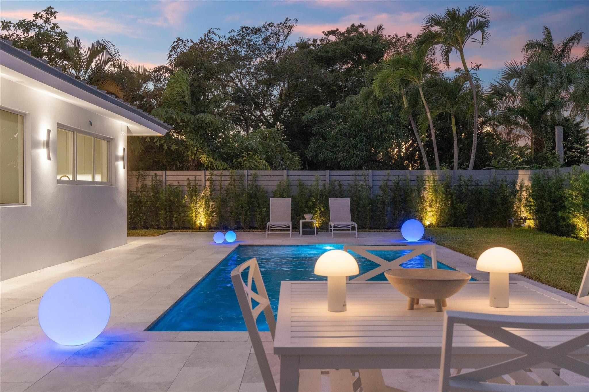 2000 Coral Gardens Drive