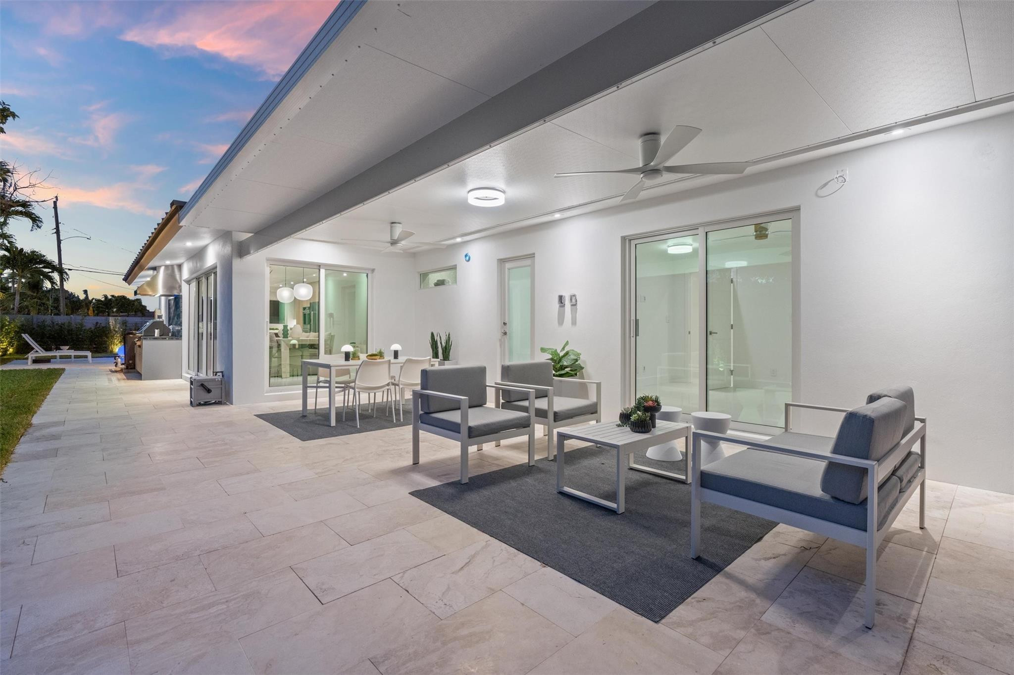 2000 Coral Gardens Drive