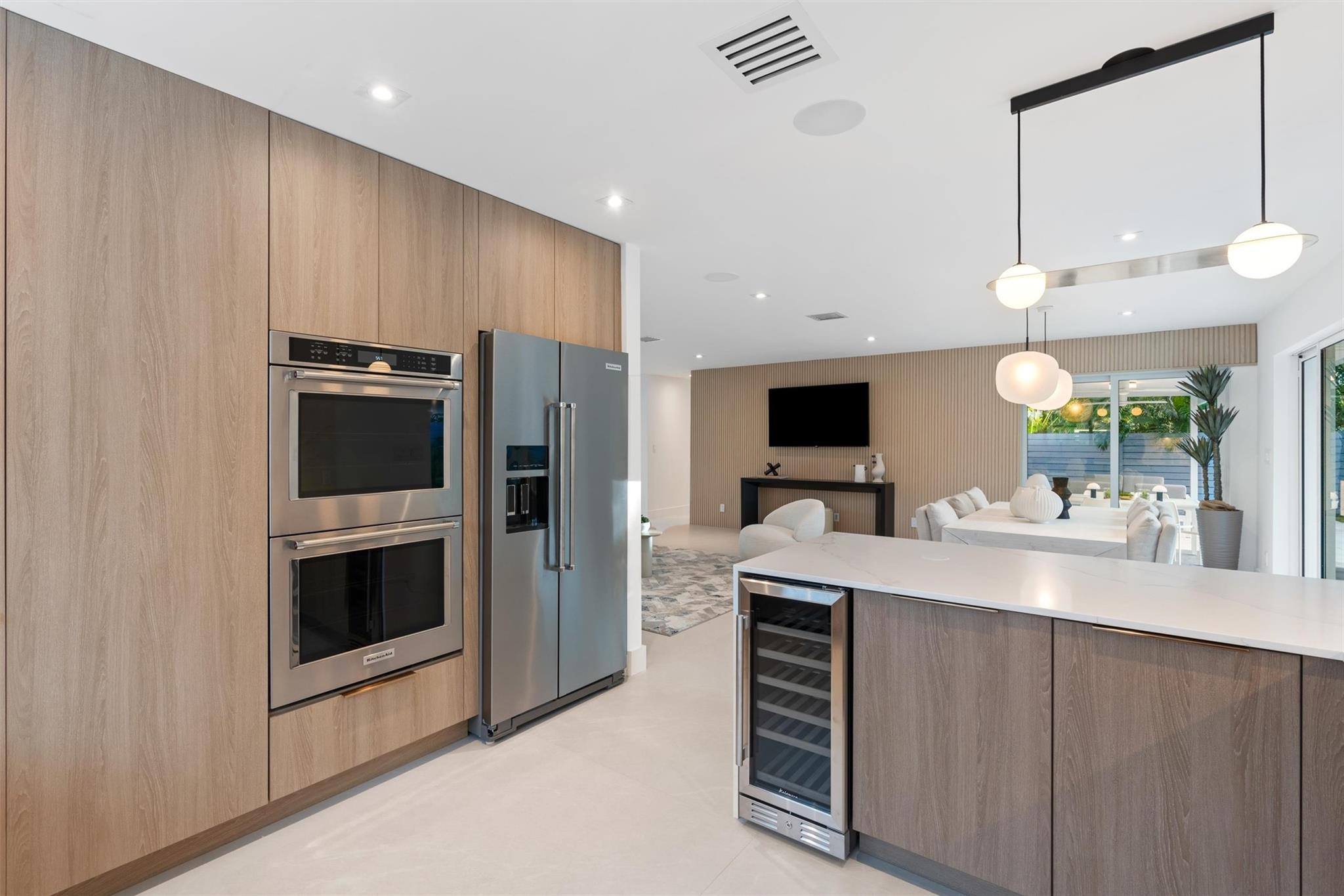 2000 Coral Gardens Drive