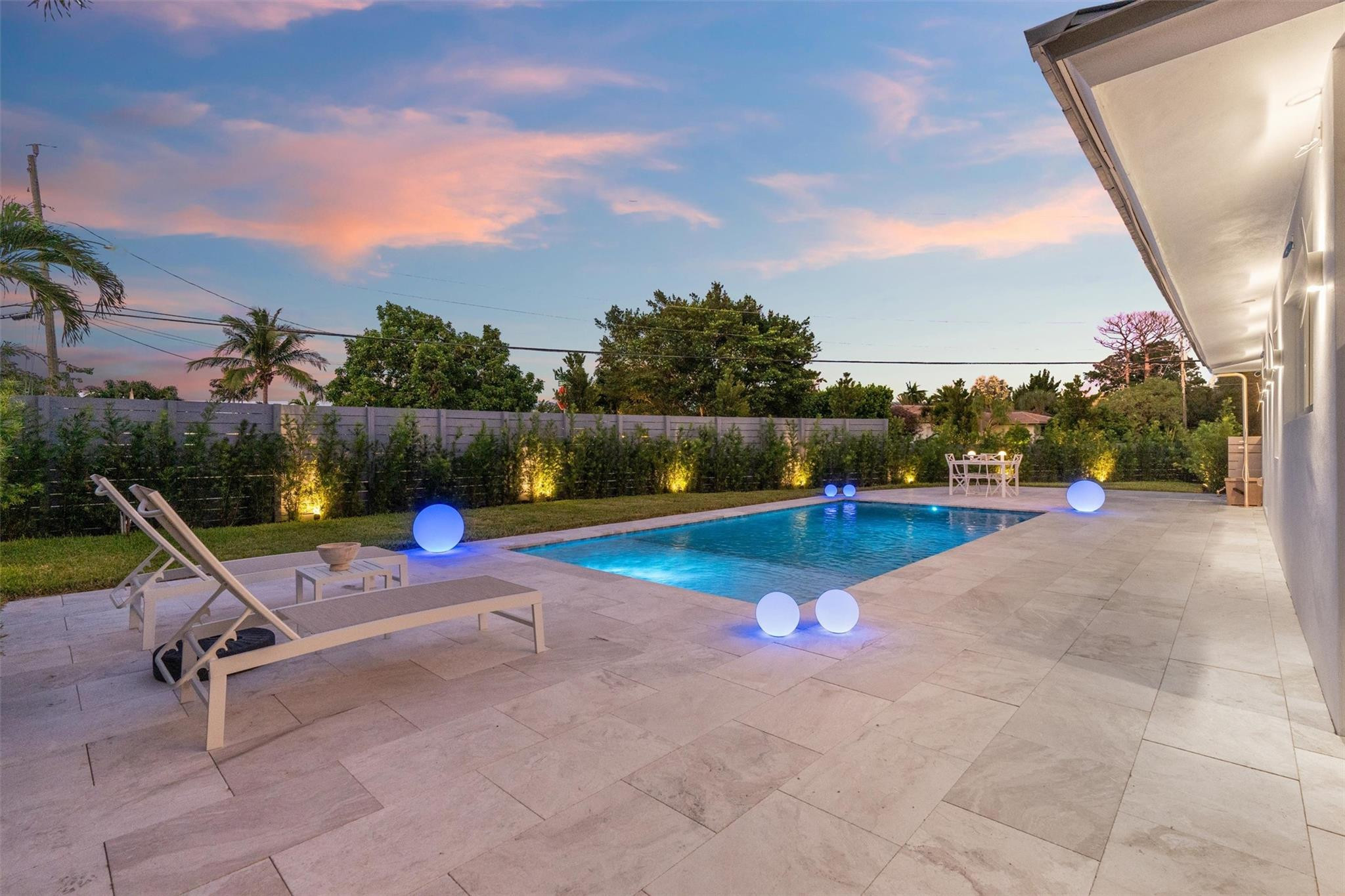2000 Coral Gardens Drive