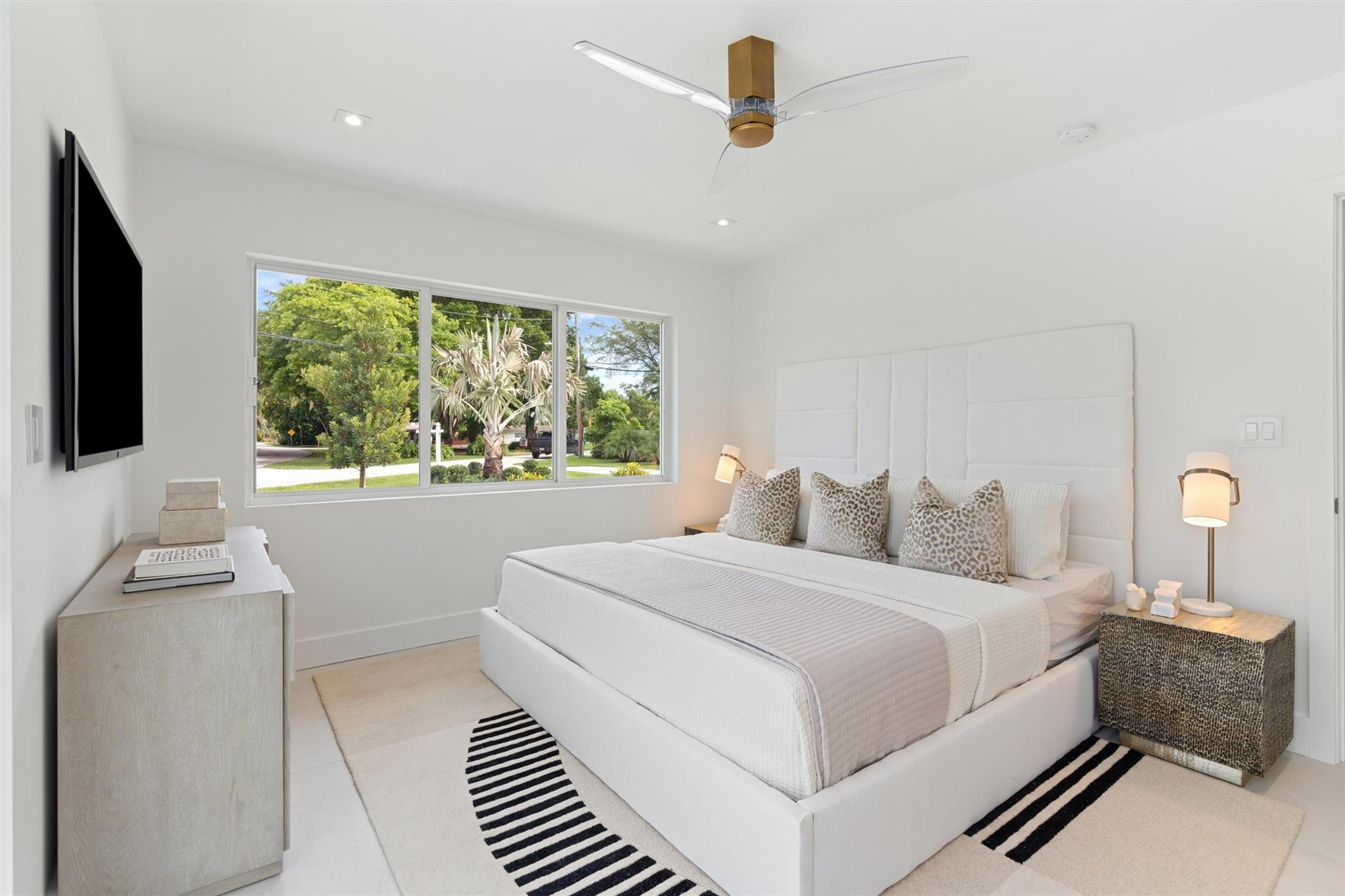 2000 Coral Gardens Drive